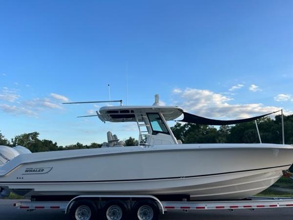 33' Boston Whaler, Listing Number 100915843, - Photo No. 14