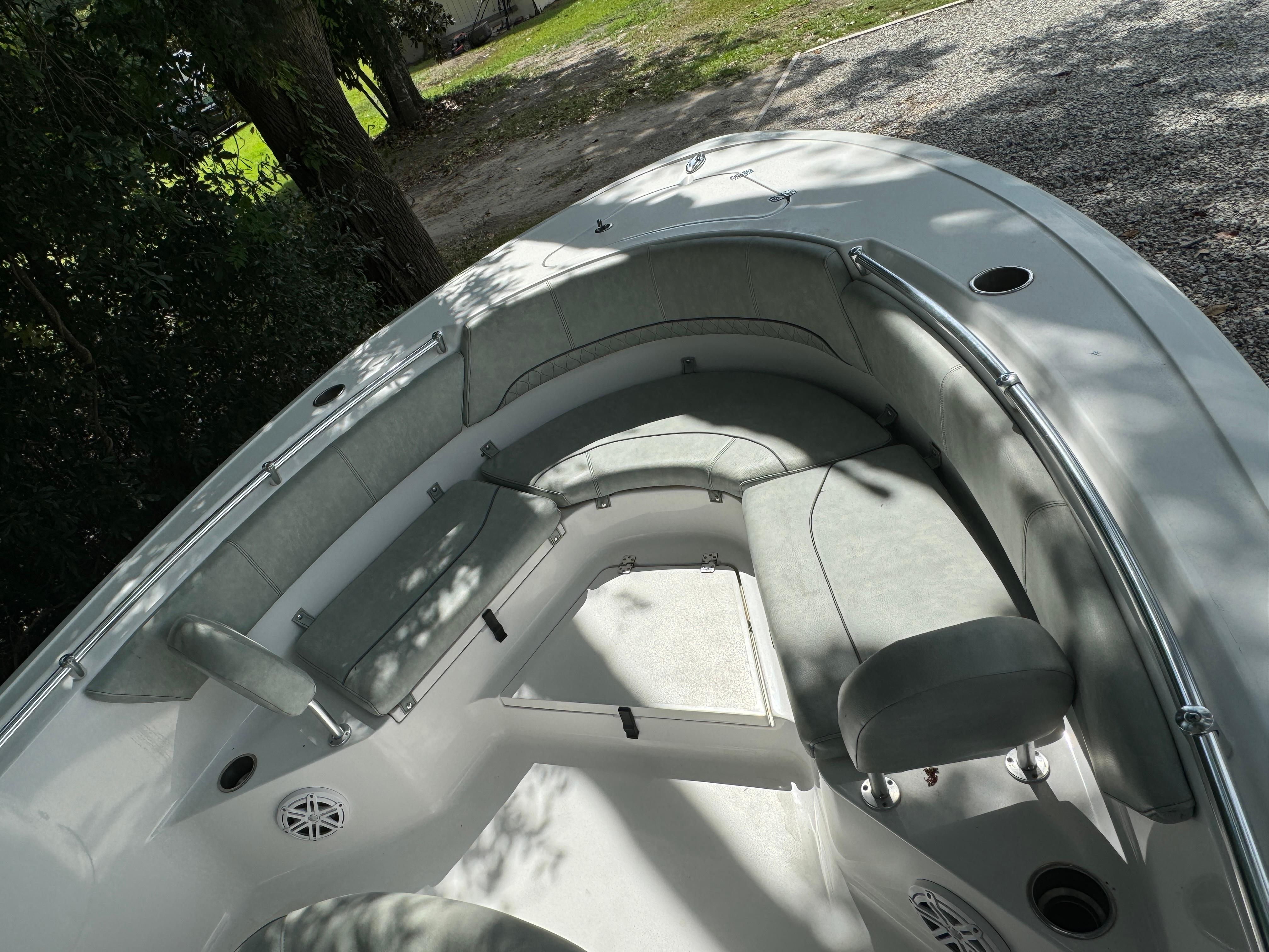 2019 Sportsman Heritage 231 Center Console - Image 5