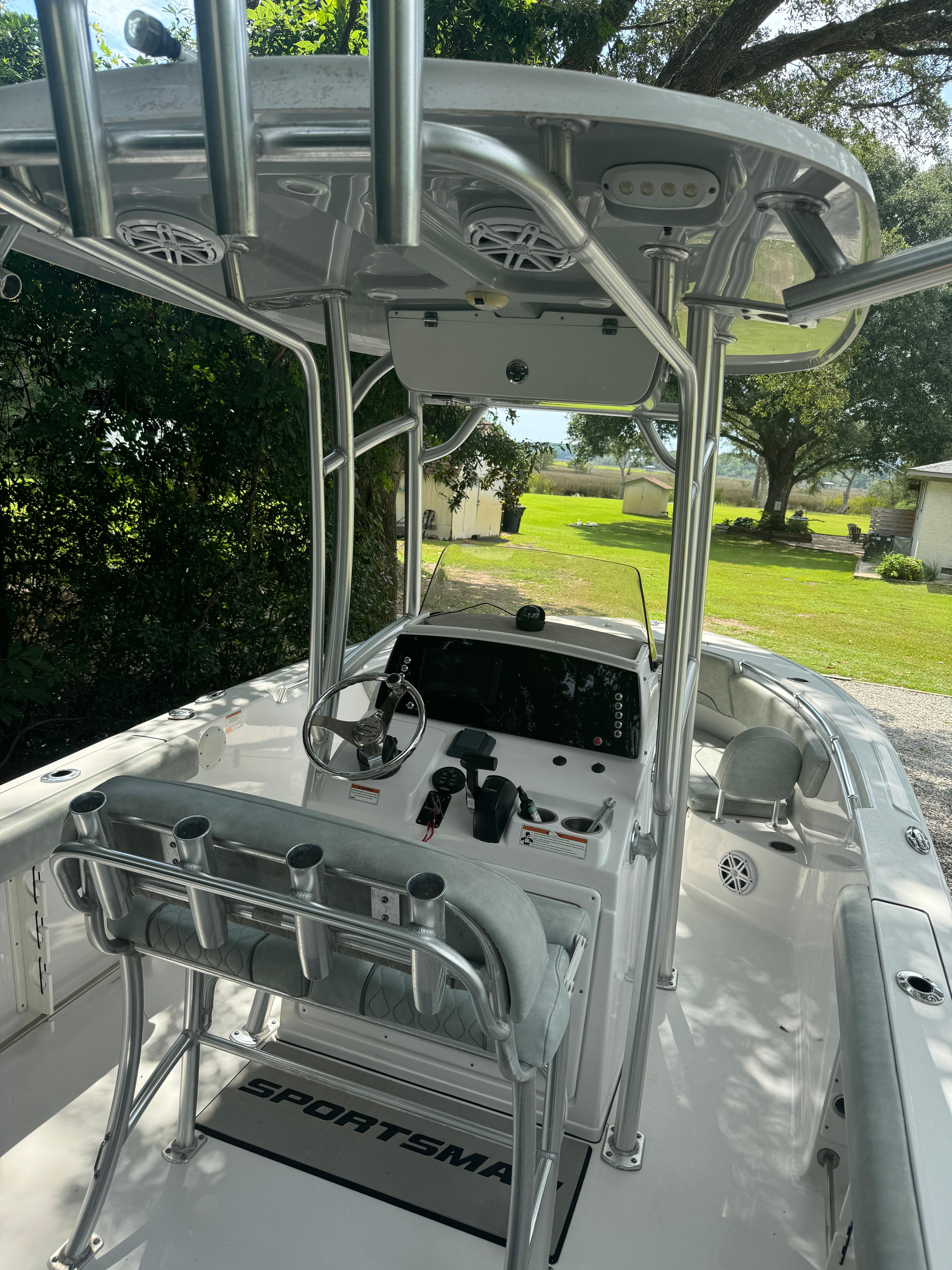 2019 Sportsman Heritage 231 Center Console - Image 9