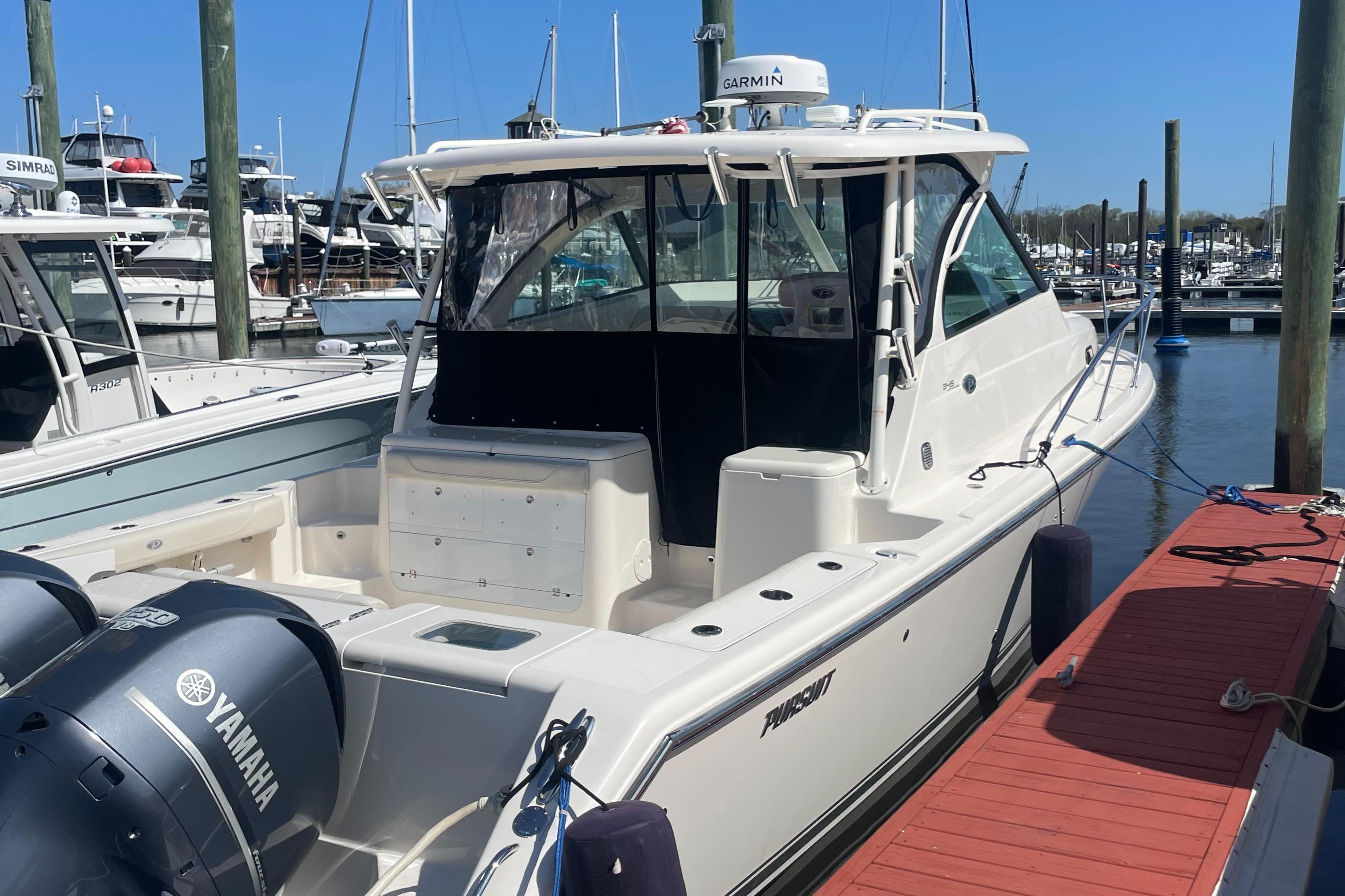 Yacht for Sale 34 Pursuit Yachts Sayville, NY Denison Yacht Sales