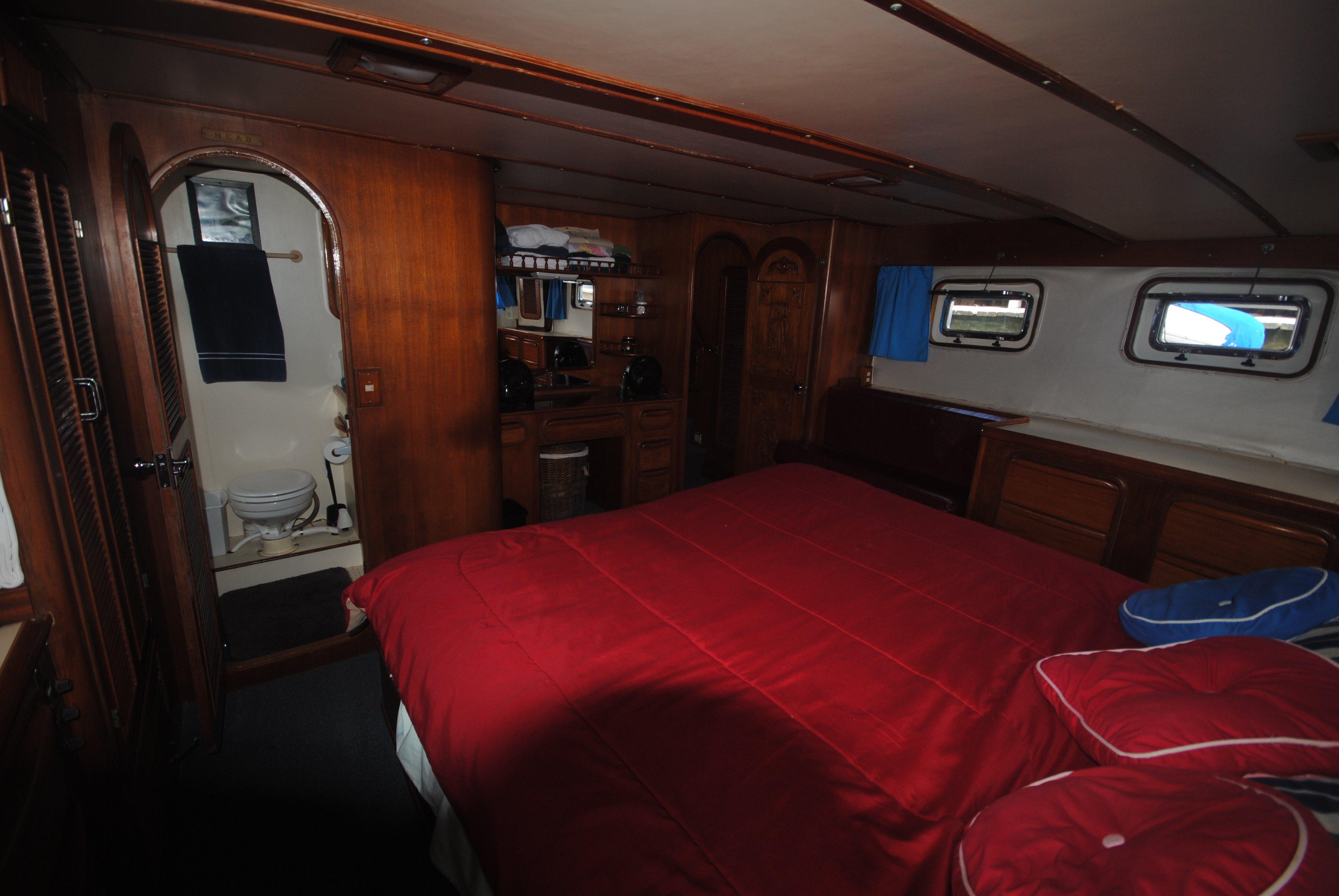 Marine Trader-62 Med Yacht 1987-MAJESTIC NJ-US-Master Suite Aft-8493522 | Thumbnail