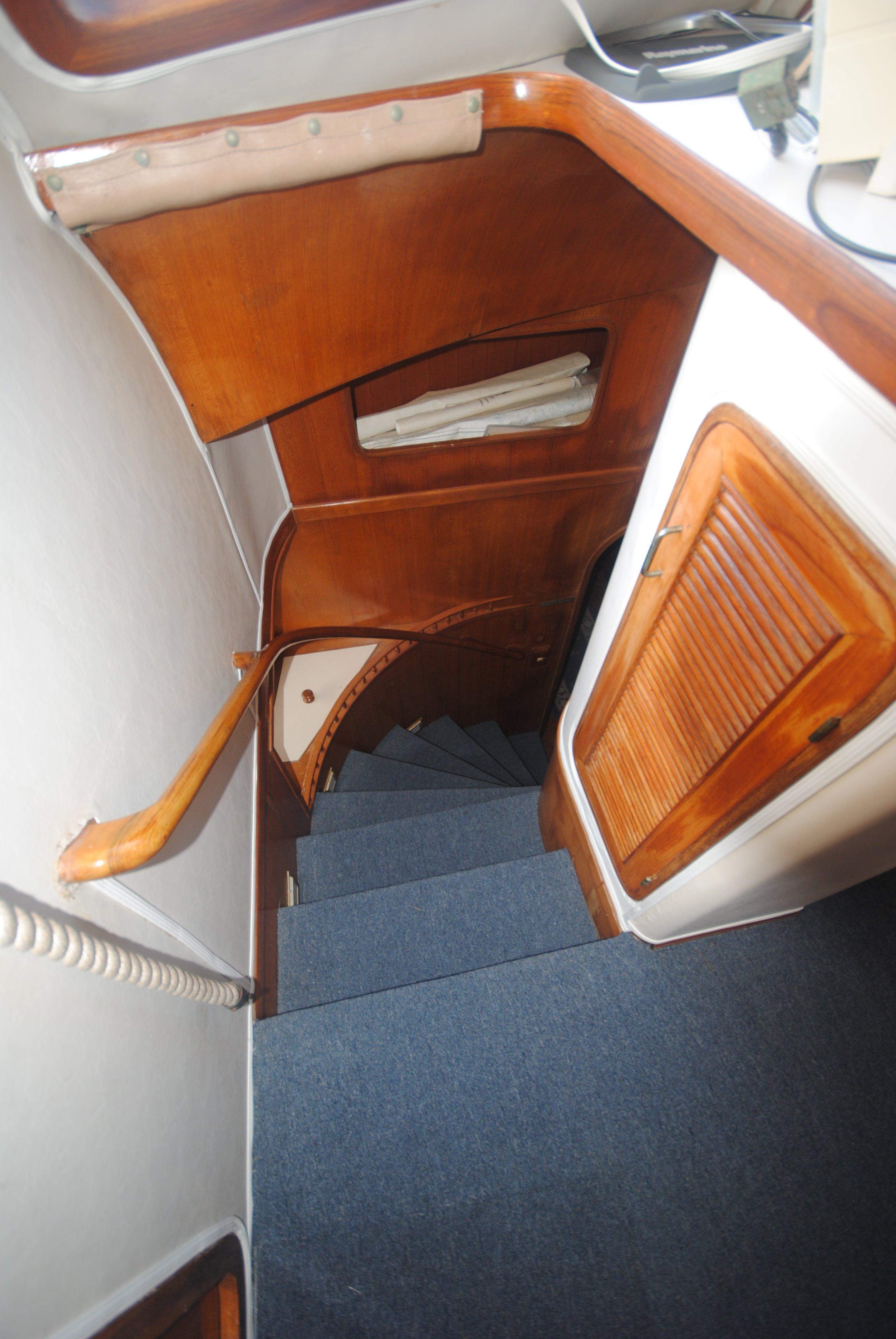 Marine Trader-62 Med Yacht 1987-MAJESTIC NJ-US-Forward lower berth area-8493522 | Thumbnail