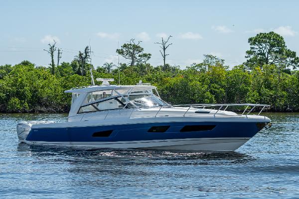 Photo of 2020 Intrepid 47'