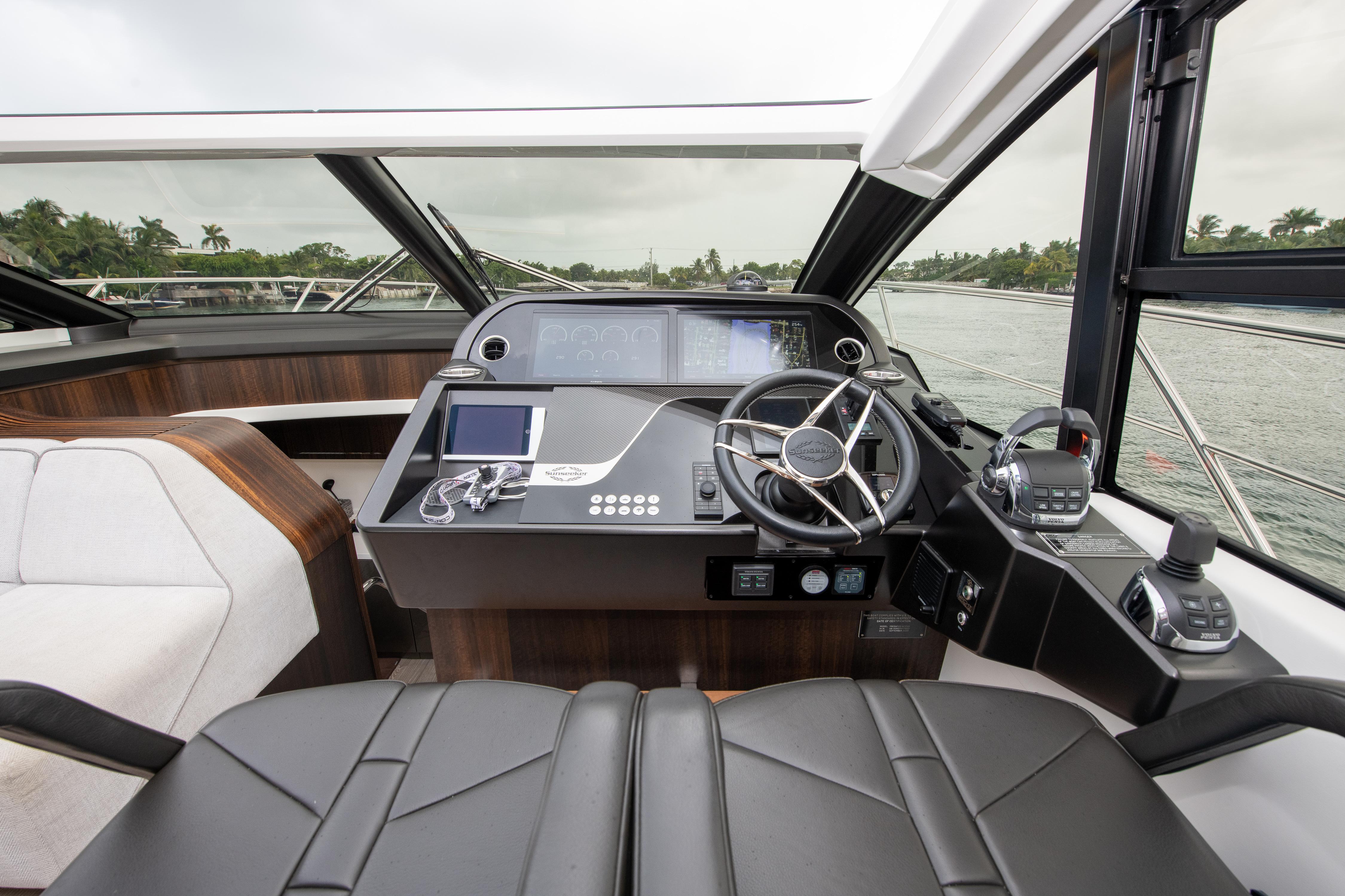 Sunseeker 60 - Helm