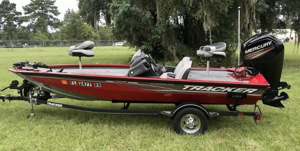 2018 Tracker Boats boat for sale, model of the boat is Pro Team 175 TXW 40th Anniversary Edition & Image # 1 of 12