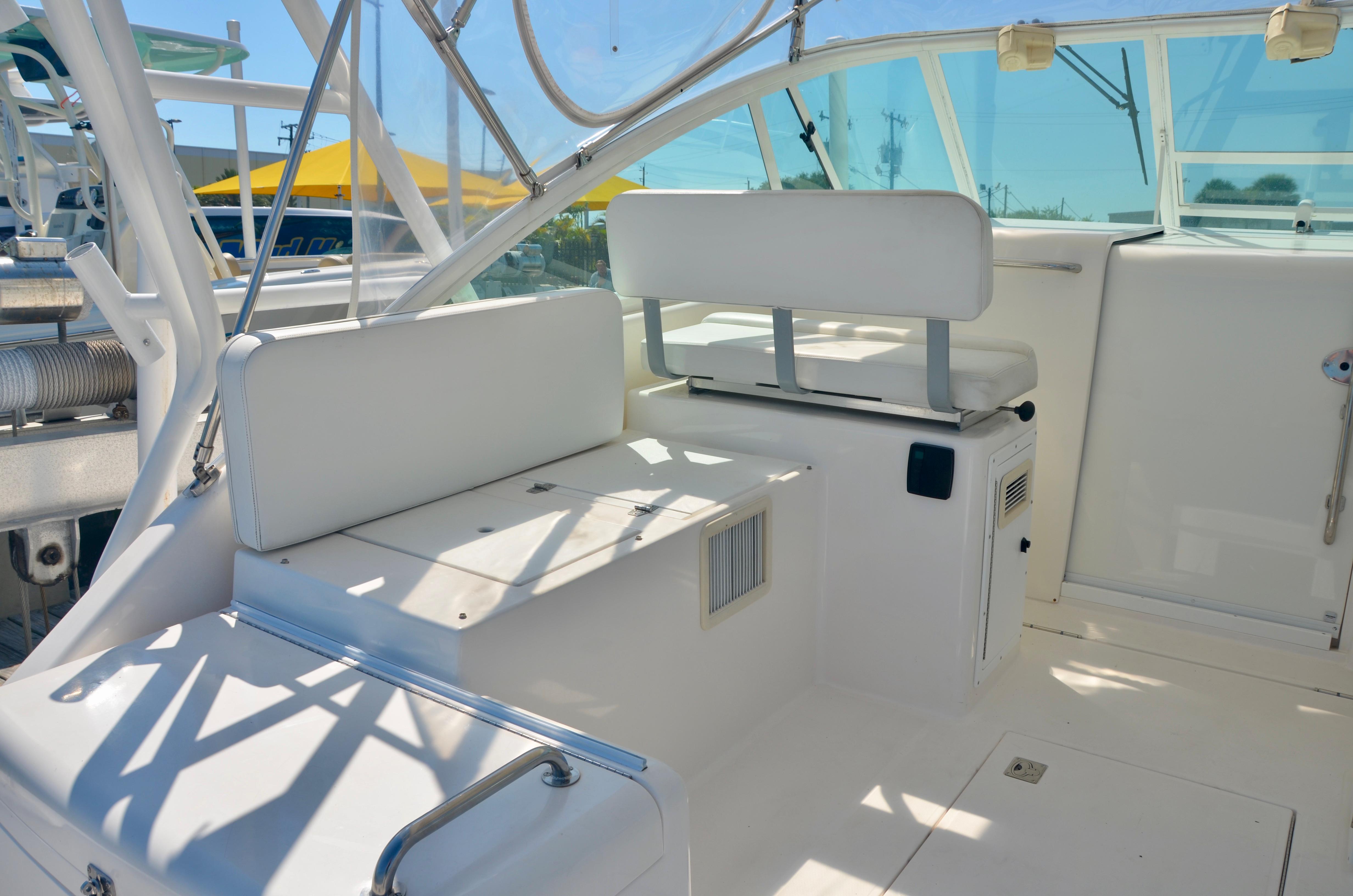 Cabo 35 Express - Helm Deck and Seating