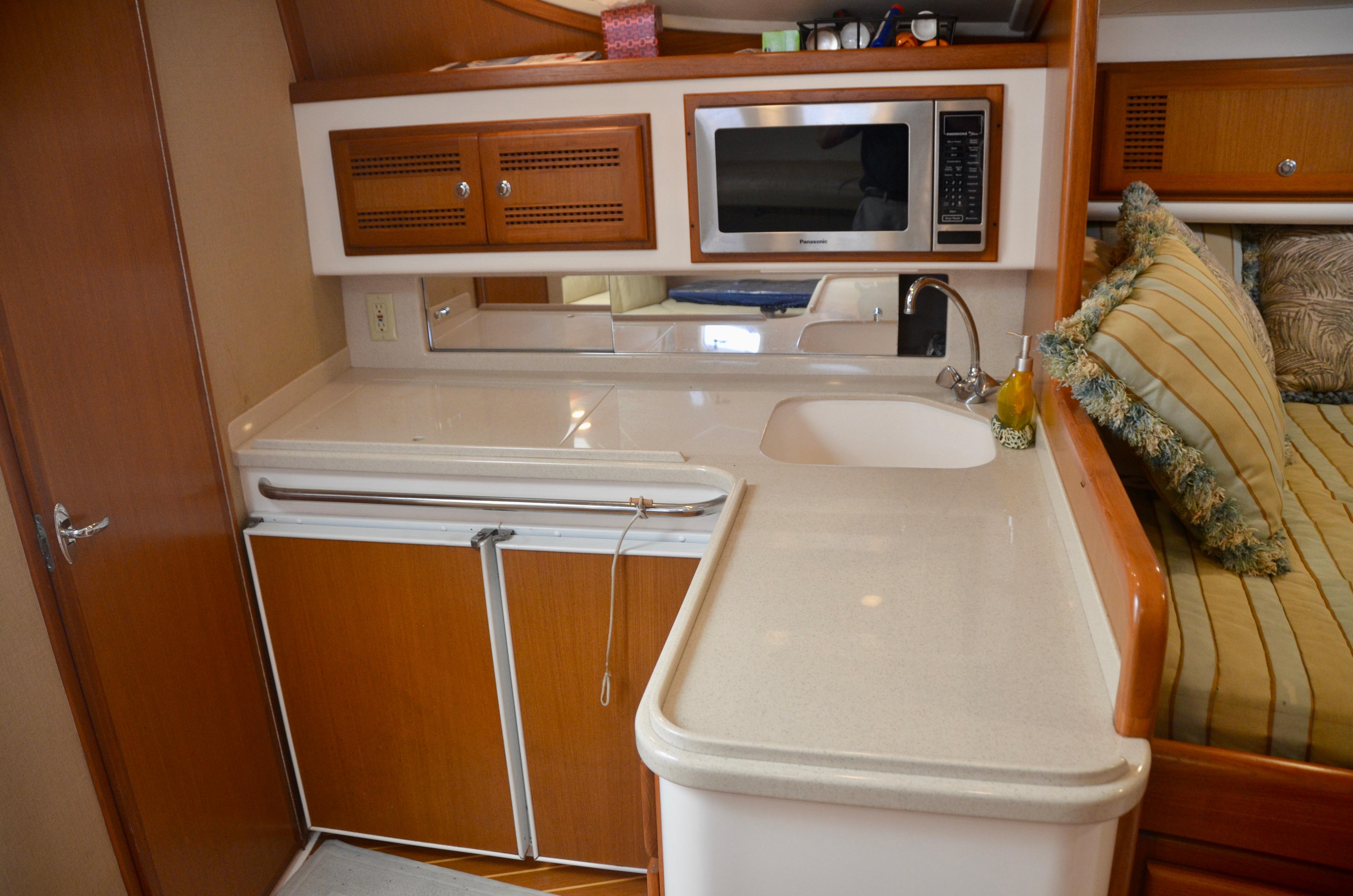 Cabo 35 Express - Galley, Microwave and Sink
