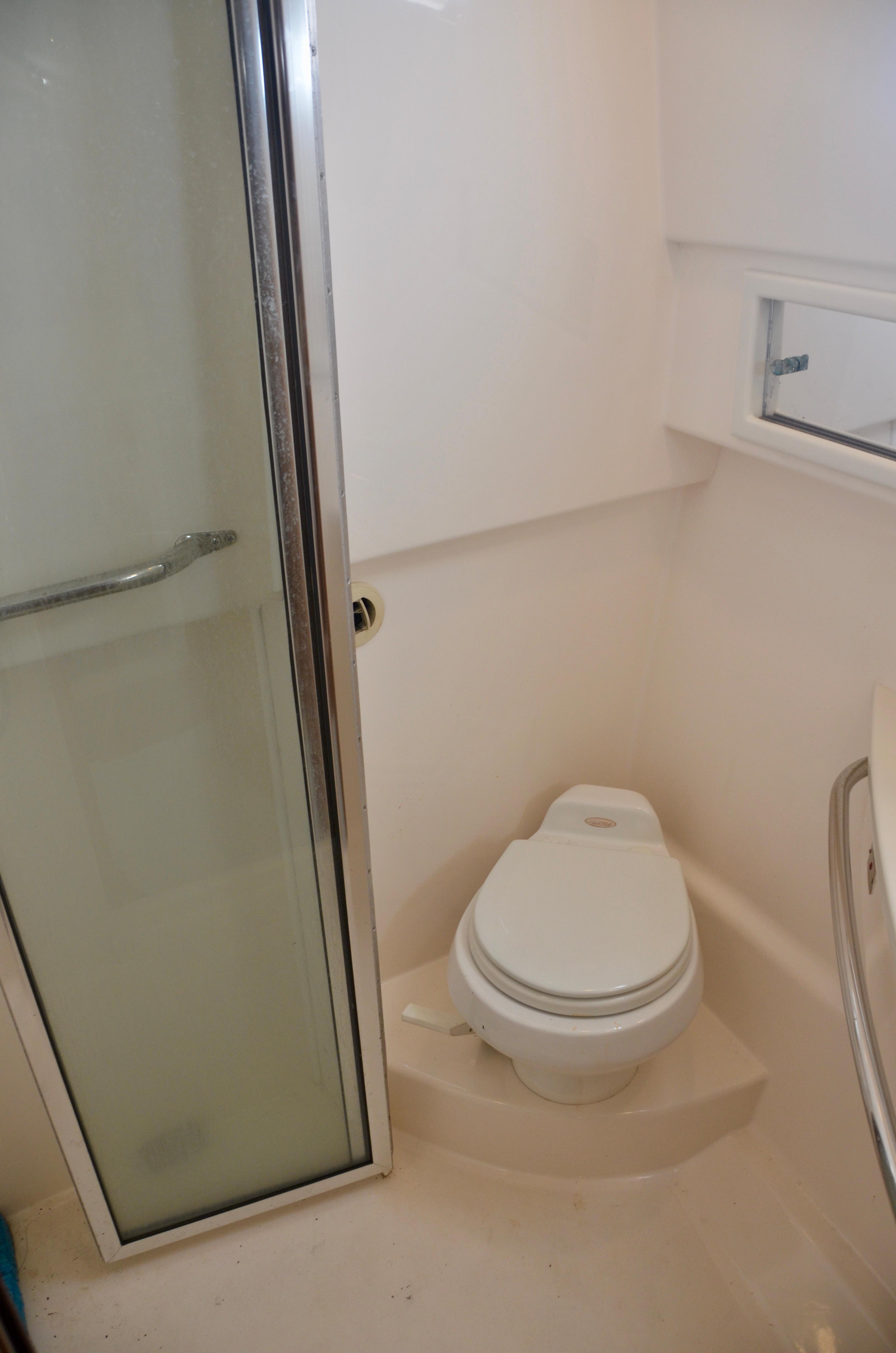 Cabo 35 Express - Head, Shower and Toilet