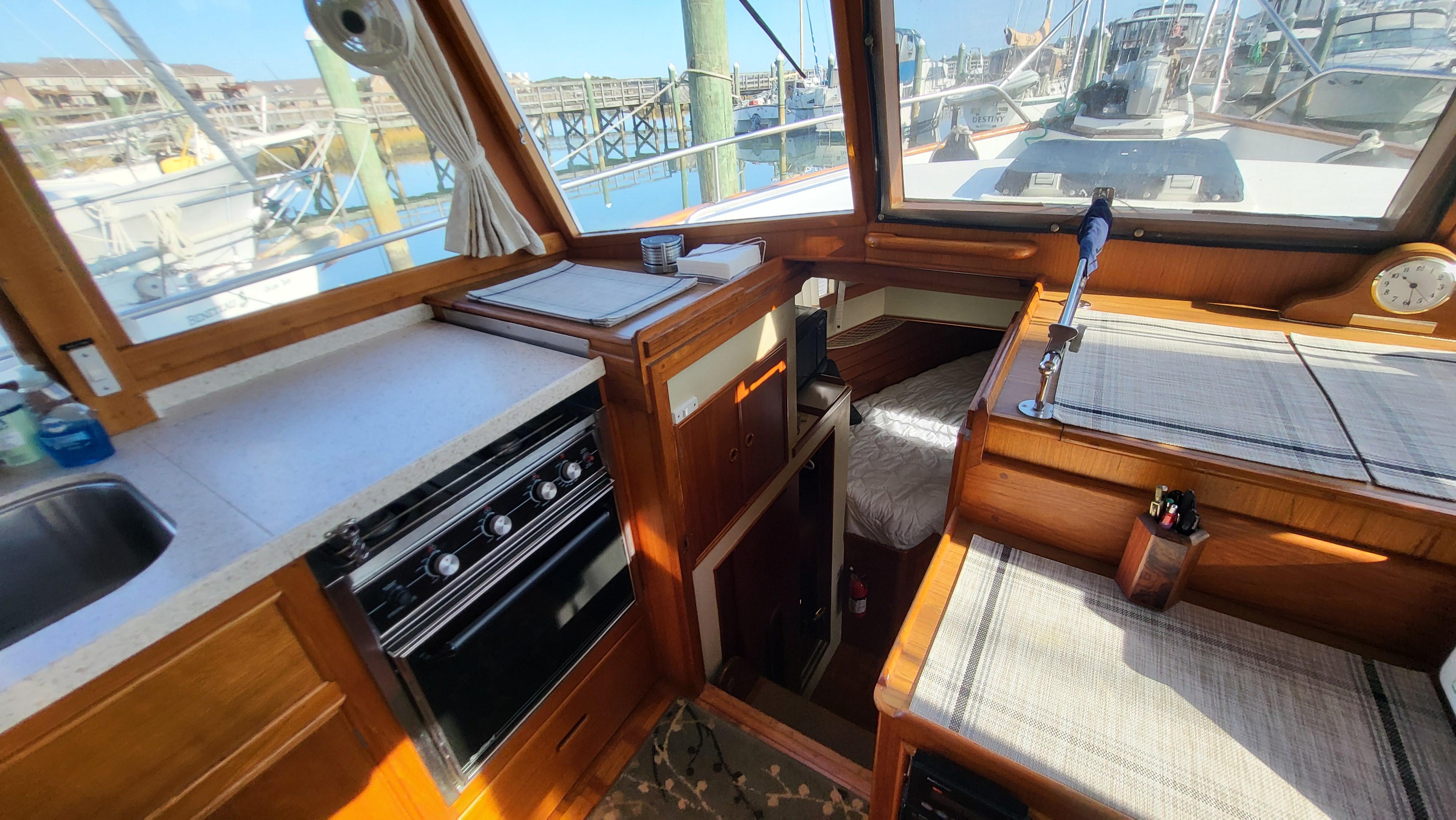 Newport RI Yacht Brokerage