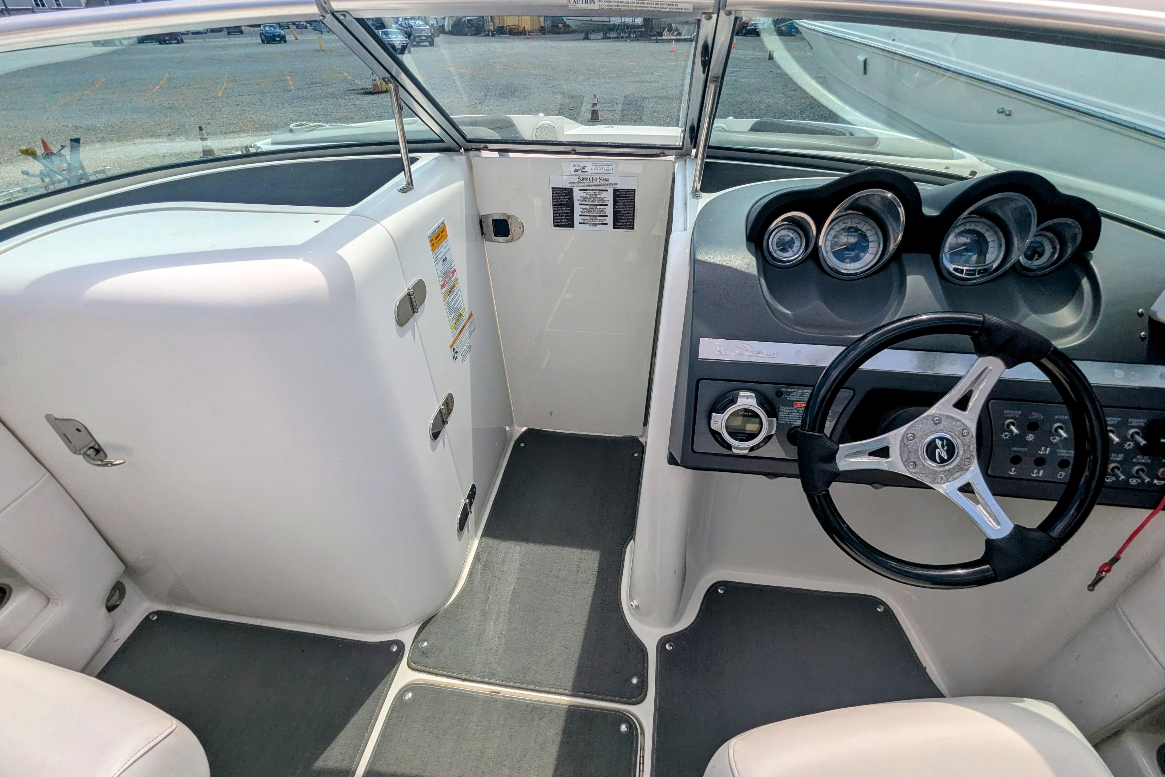 2011 Sea Ray 260 Sundeck-5