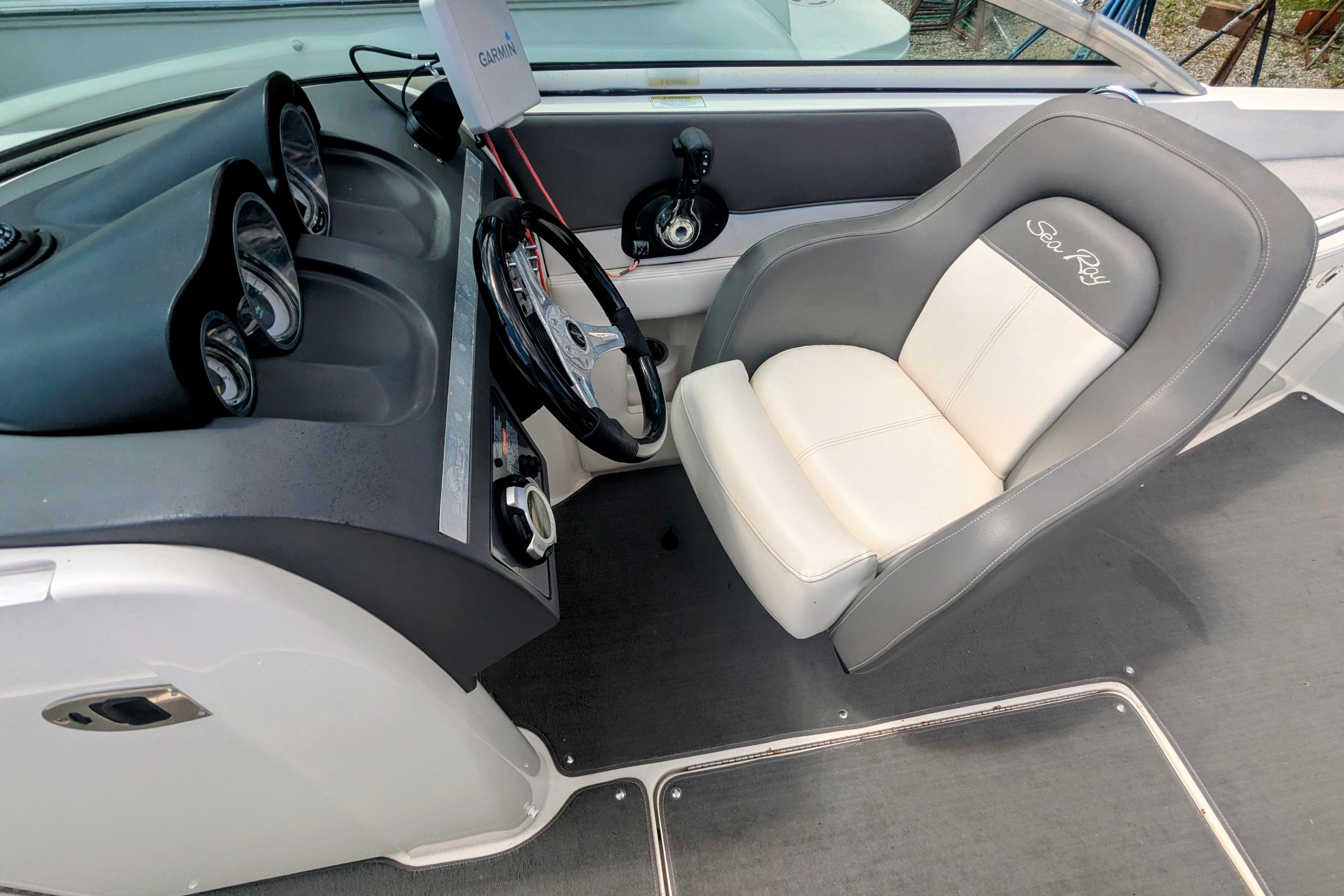 2011 Sea Ray 260 Sundeck-4