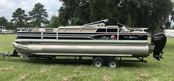 2015 Sun Tracker boat for sale, model of the boat is FISHIN' BARGE® 24 XP3 & Image # 1 of 13