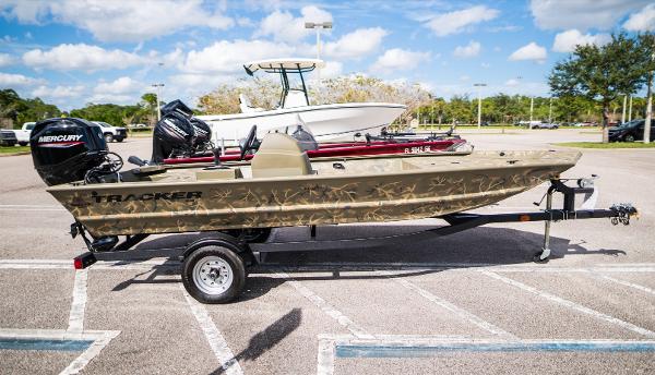 2022 Tracker Boats boat for sale, model of the boat is Grizzly 1648 SC & Image # 1 of 16