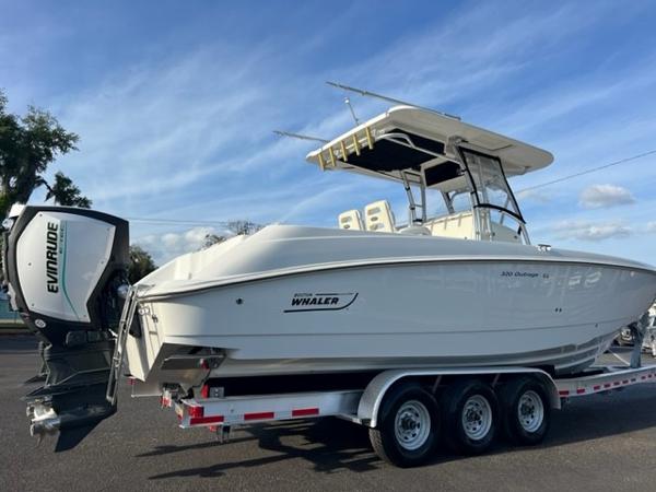 32' Boston Whaler, Listing Number 100915844, Image No. 7