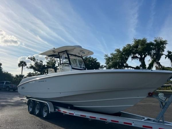 32' Boston Whaler, Listing Number 100915844, - Photo No. 9