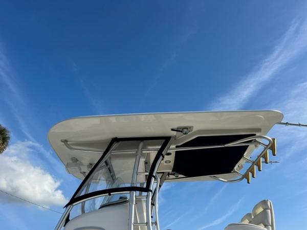 32' Boston Whaler, Listing Number 100915844, - Photo No. 17