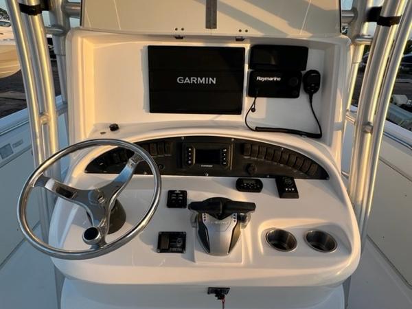 32' Boston Whaler, Listing Number 100915844, - Photo No. 21