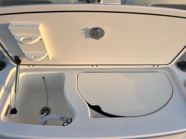 32' Boston Whaler, Listing Number 100915844, - Photo No. 26