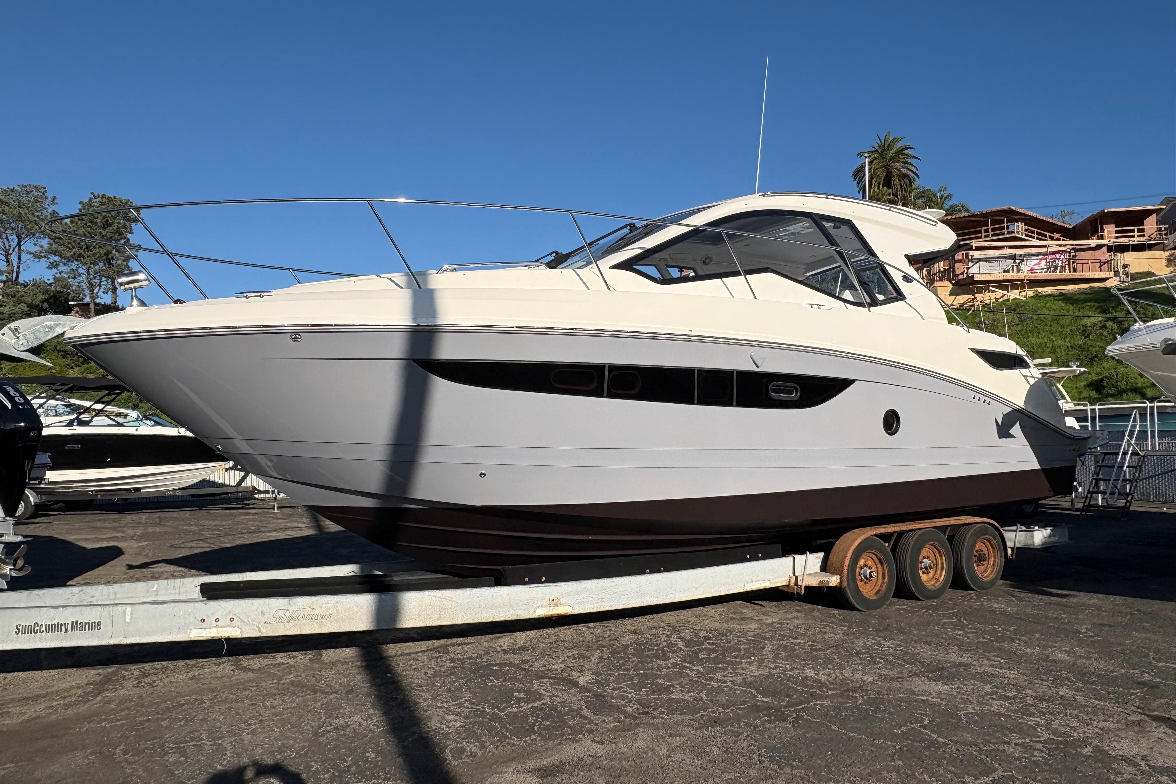 2018 Sea Ray Sundancer 350 Coupe #TDH1465A inventory image at Sun Country Marine Group, Newport Beach