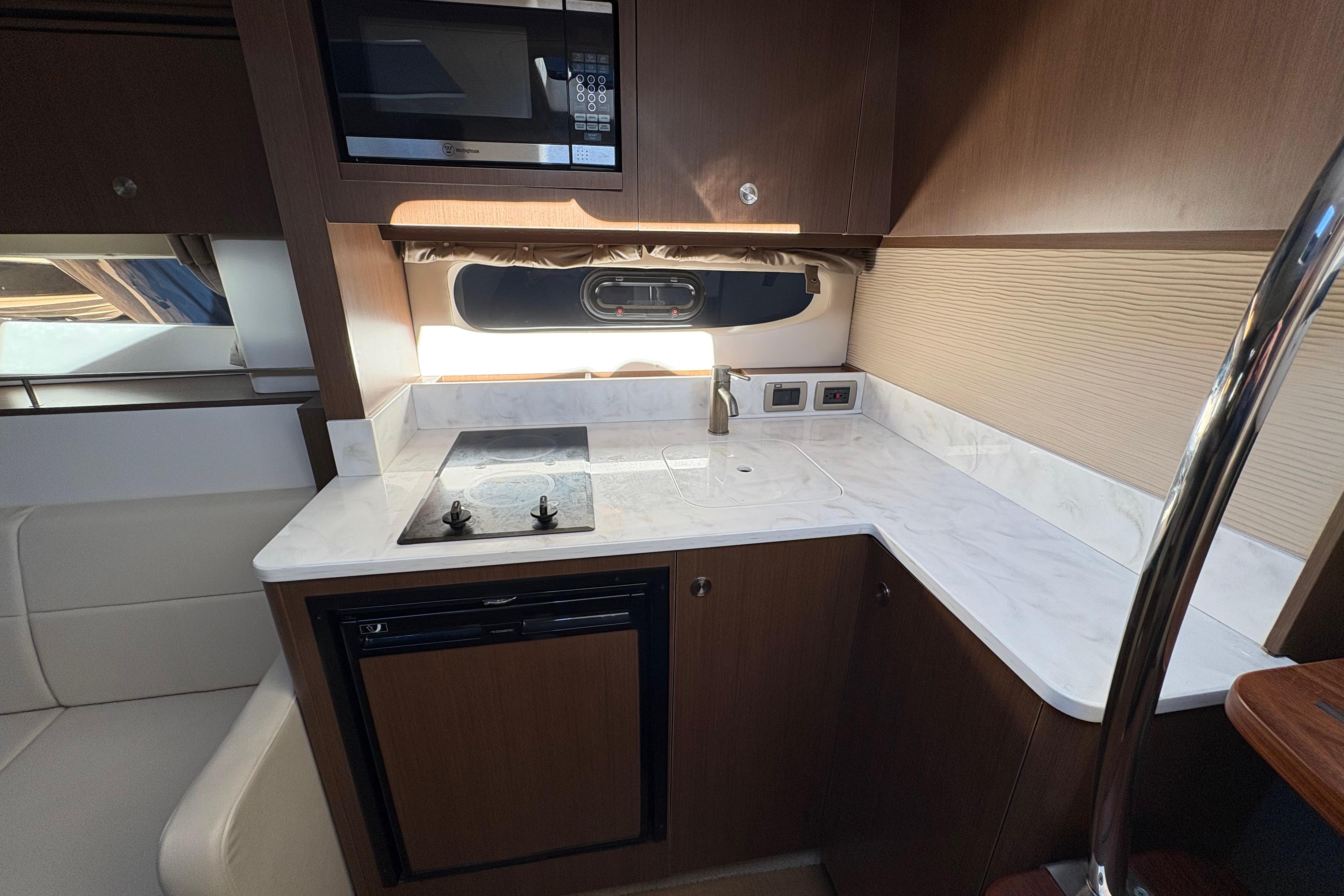 2018 Sea Ray Sundancer 350 Coupe #TDH1465A inventory image at Sun Country Marine Group, Newport Beach