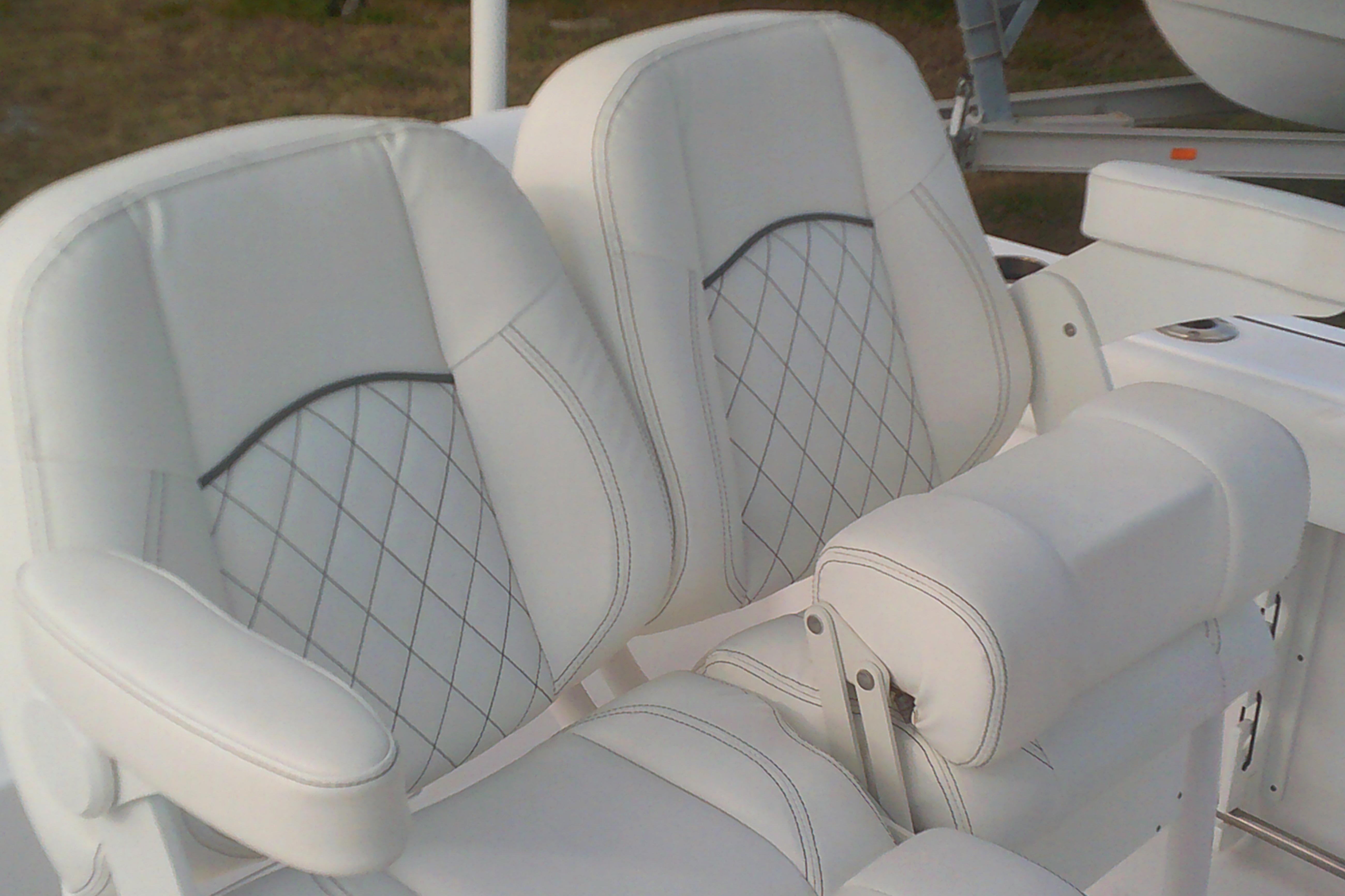 2023 Sportsman Heritage 241 Center Console-12