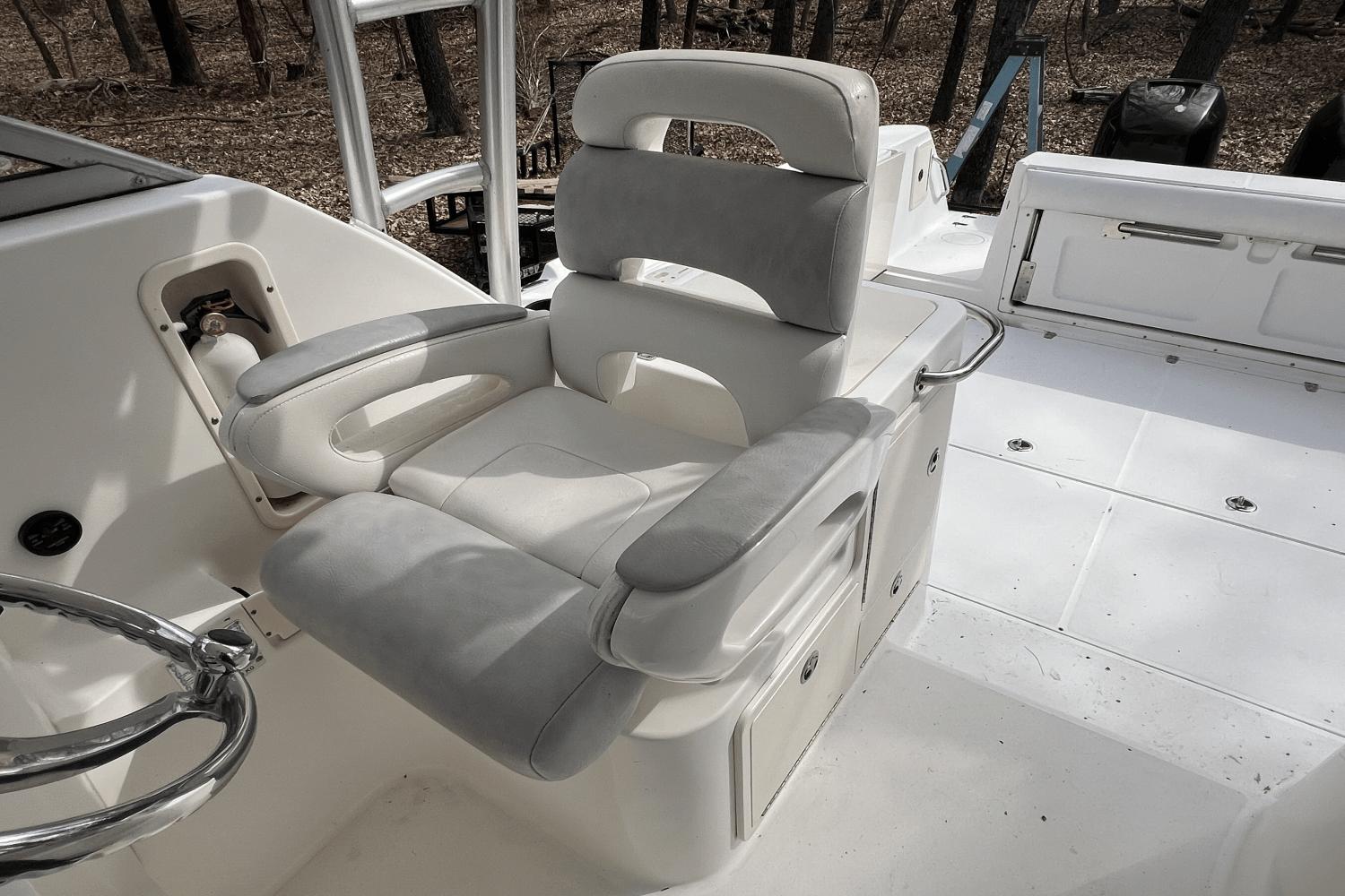 2006-boston-whaler-305-conquest-power-9461670-977360207-0-250420251127-11