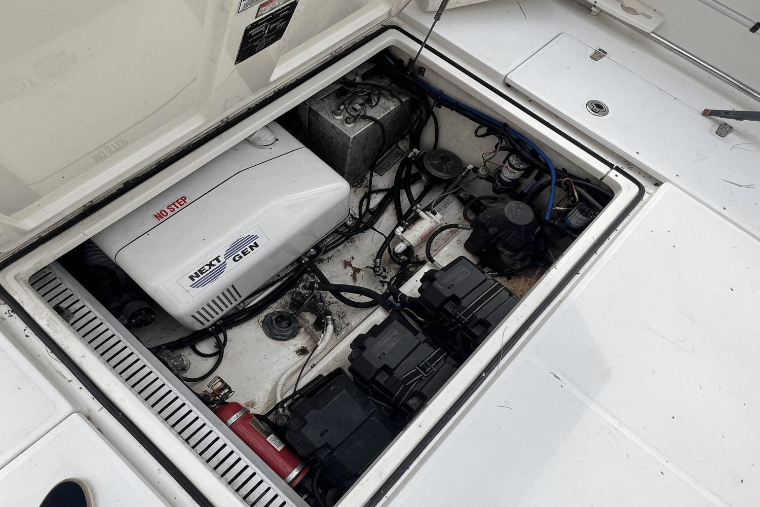 2006-boston-whaler-305-conquest-power-9461670-977360216-0-250420251127-13