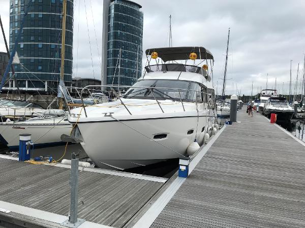 2010 Sealine F46