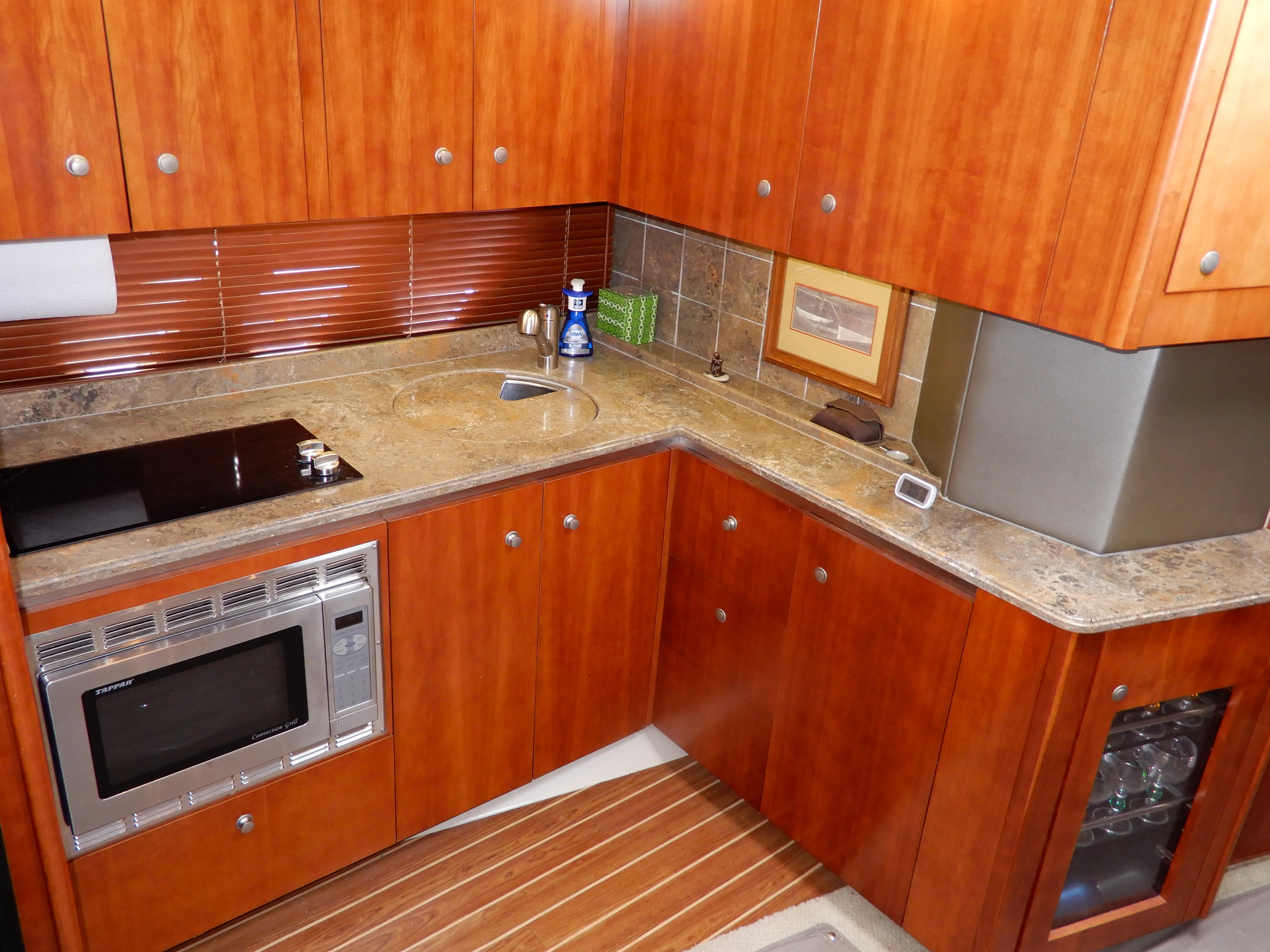 2008-cruisers-yachts-460-express-power-9881674-20250723114301667-1