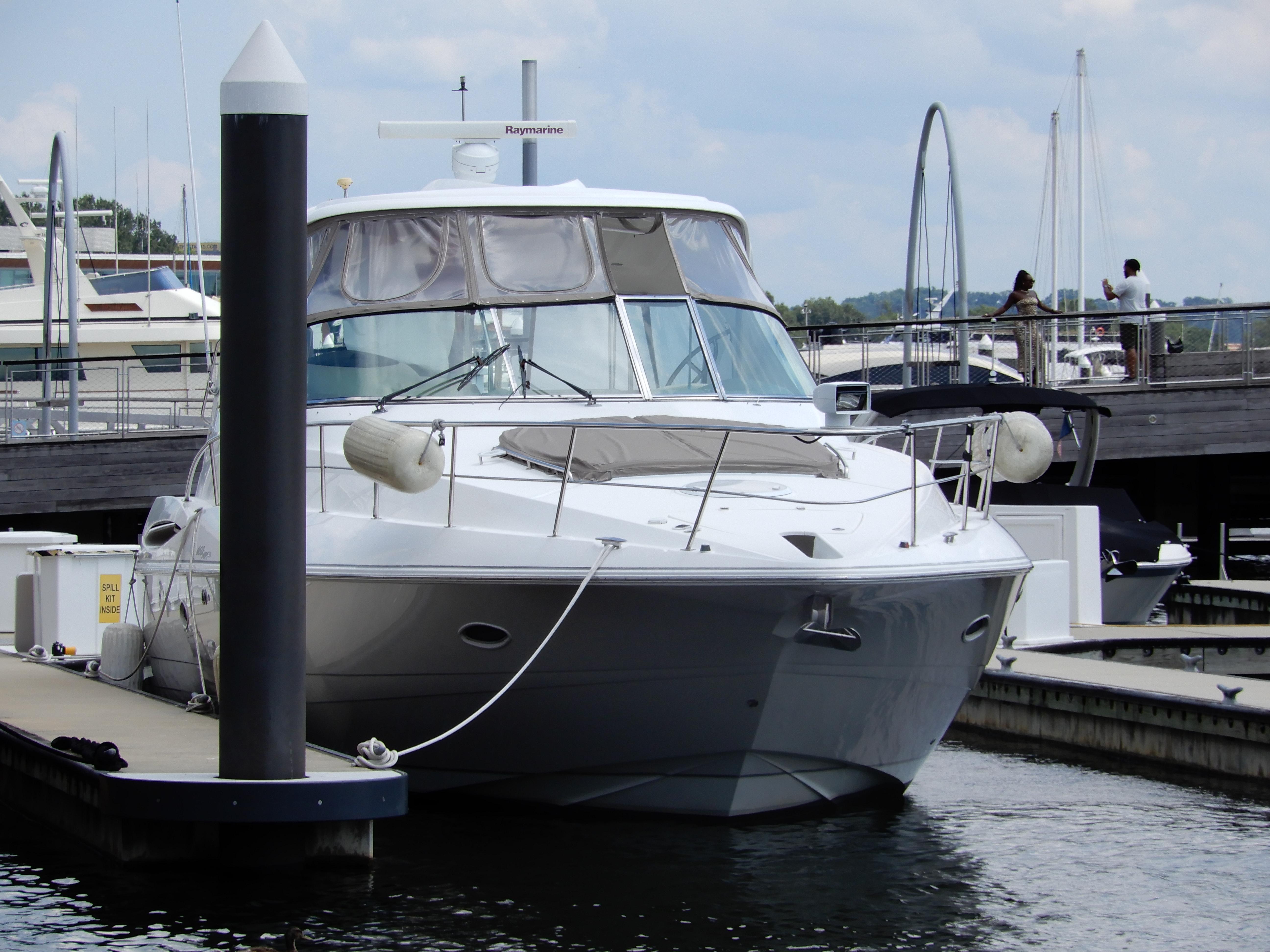 2008-cruisers-yachts-460-express-power-9881674-20250723114340870-1