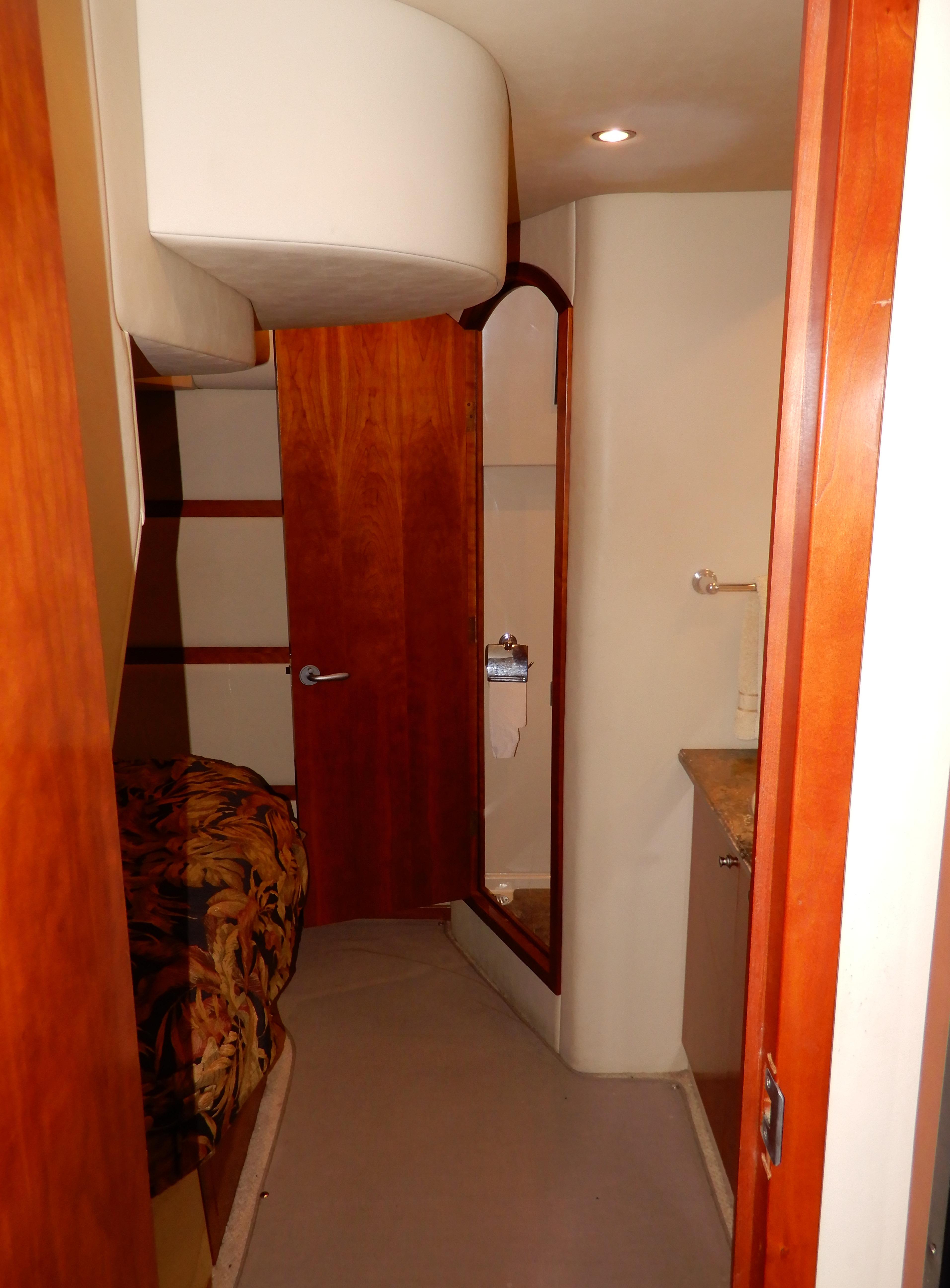 2008-cruisers-yachts-460-express-power-9881674-20250723114403686-1