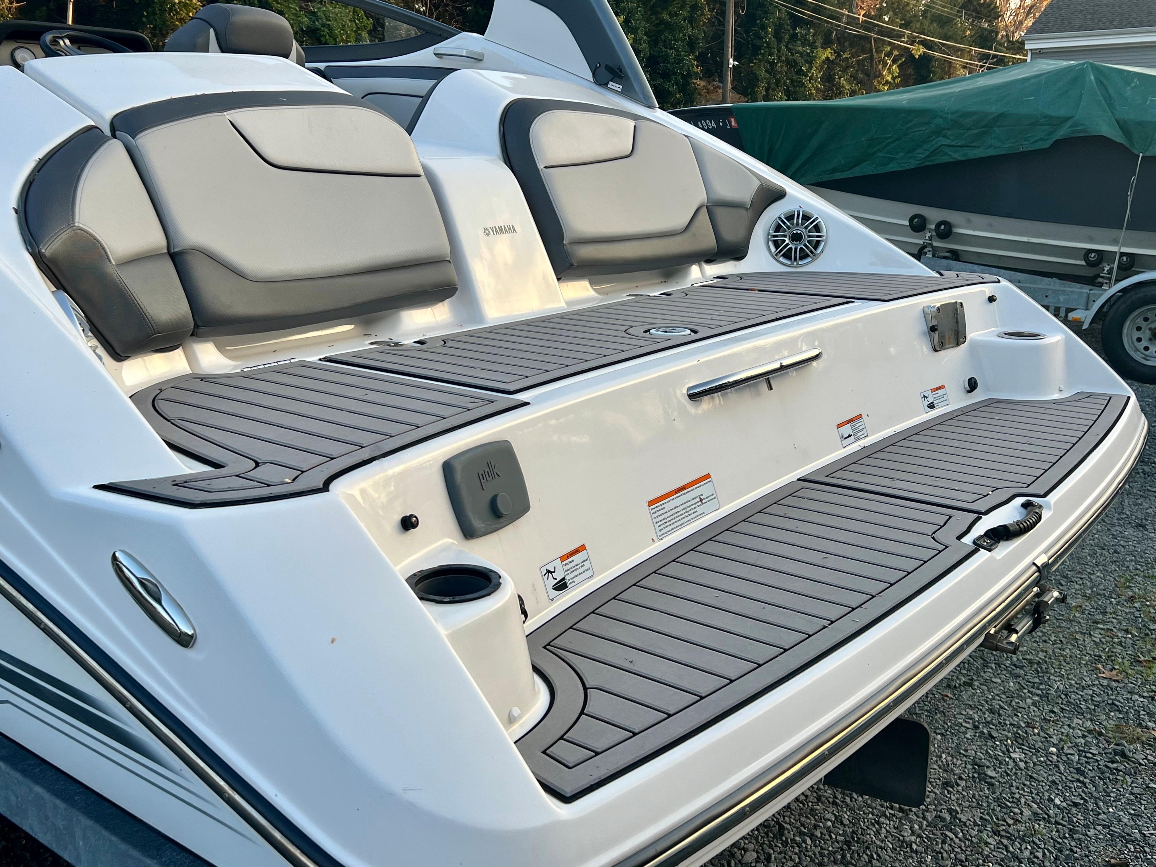 2017 Yamaha Boats 212 Limited S