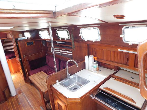 35' Endeavour, Listing Number 100899975, - Photo No. 5