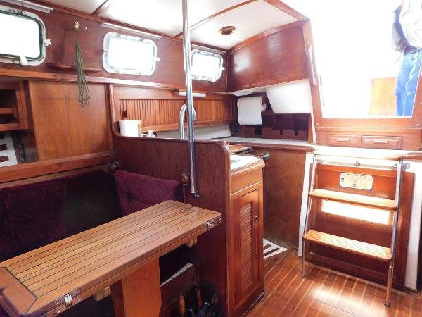 35' Endeavour, Listing Number 100899975, - Photo No. 8