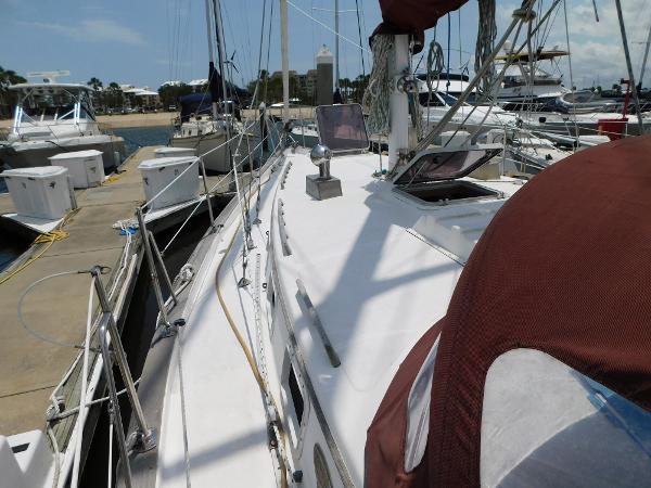 35' Endeavour, Listing Number 100916912, - Photo No. 29