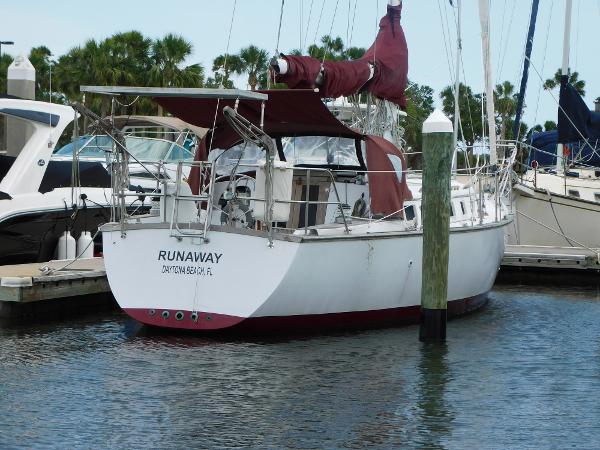 35' Endeavour, Listing Number 100916912, - Photo No. 42