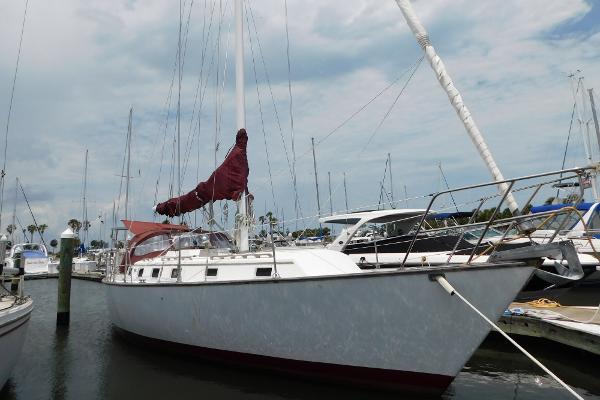 35' Endeavour 35.5 Sloop