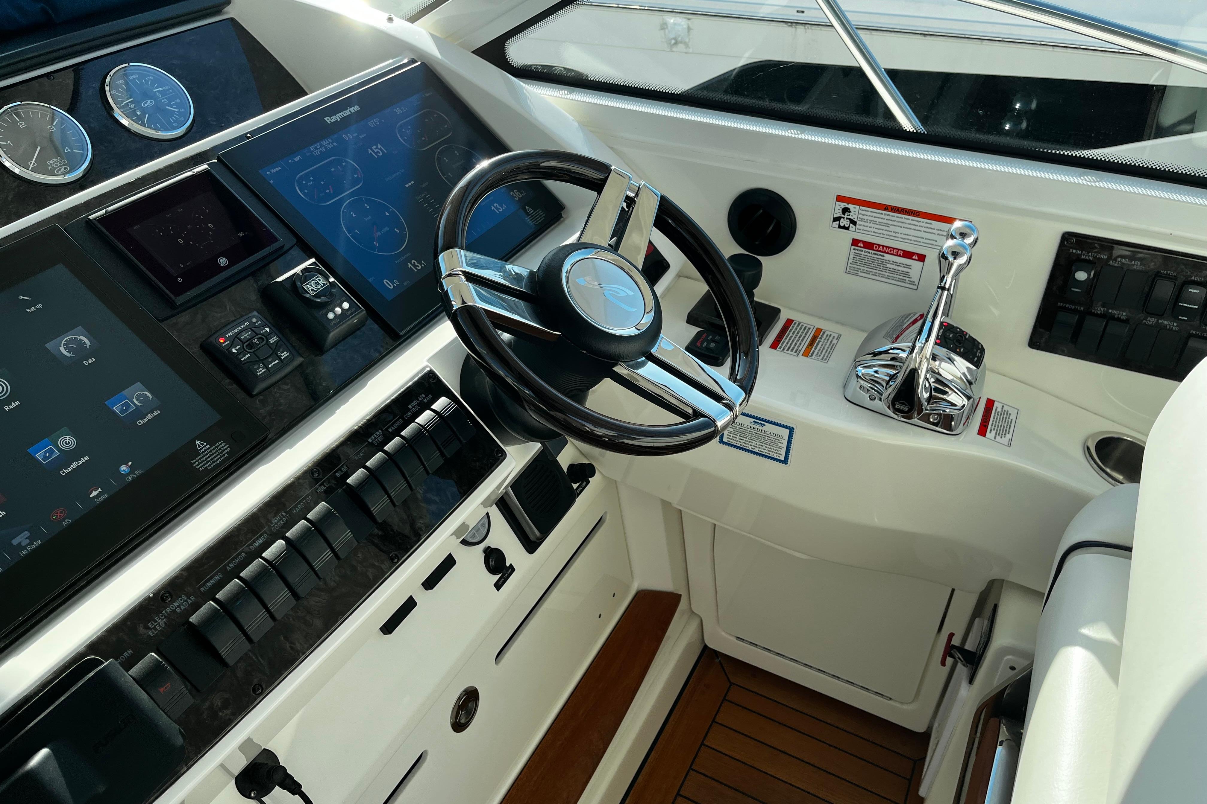 2010 Sea Ray 450 Sundancer #TBST7625J inventory image at Sun Country Yachts, South Lake Union (Seattle)