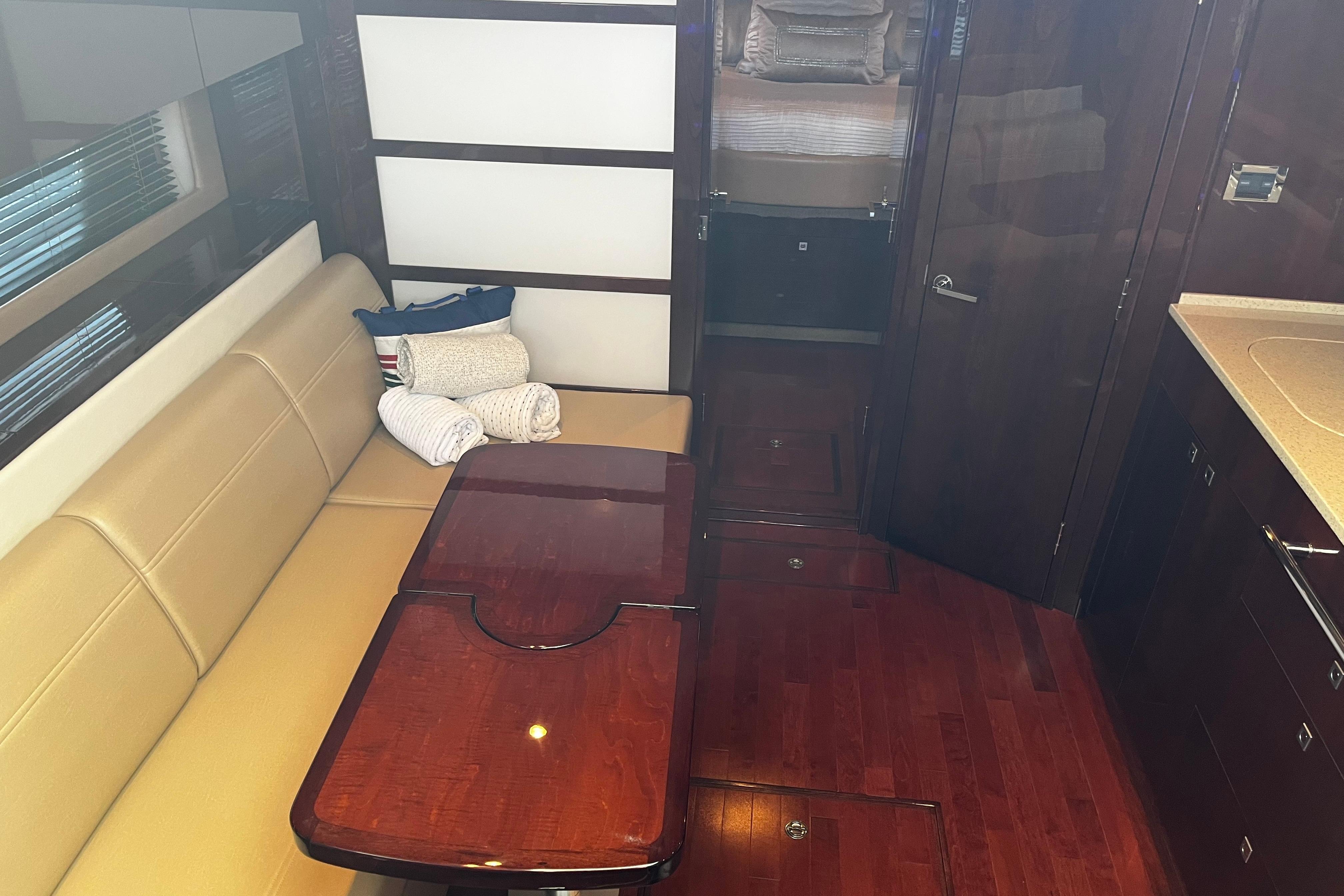 2010 Sea Ray 450 Sundancer #TBST7625J inventory image at Sun Country Yachts, South Lake Union (Seattle)