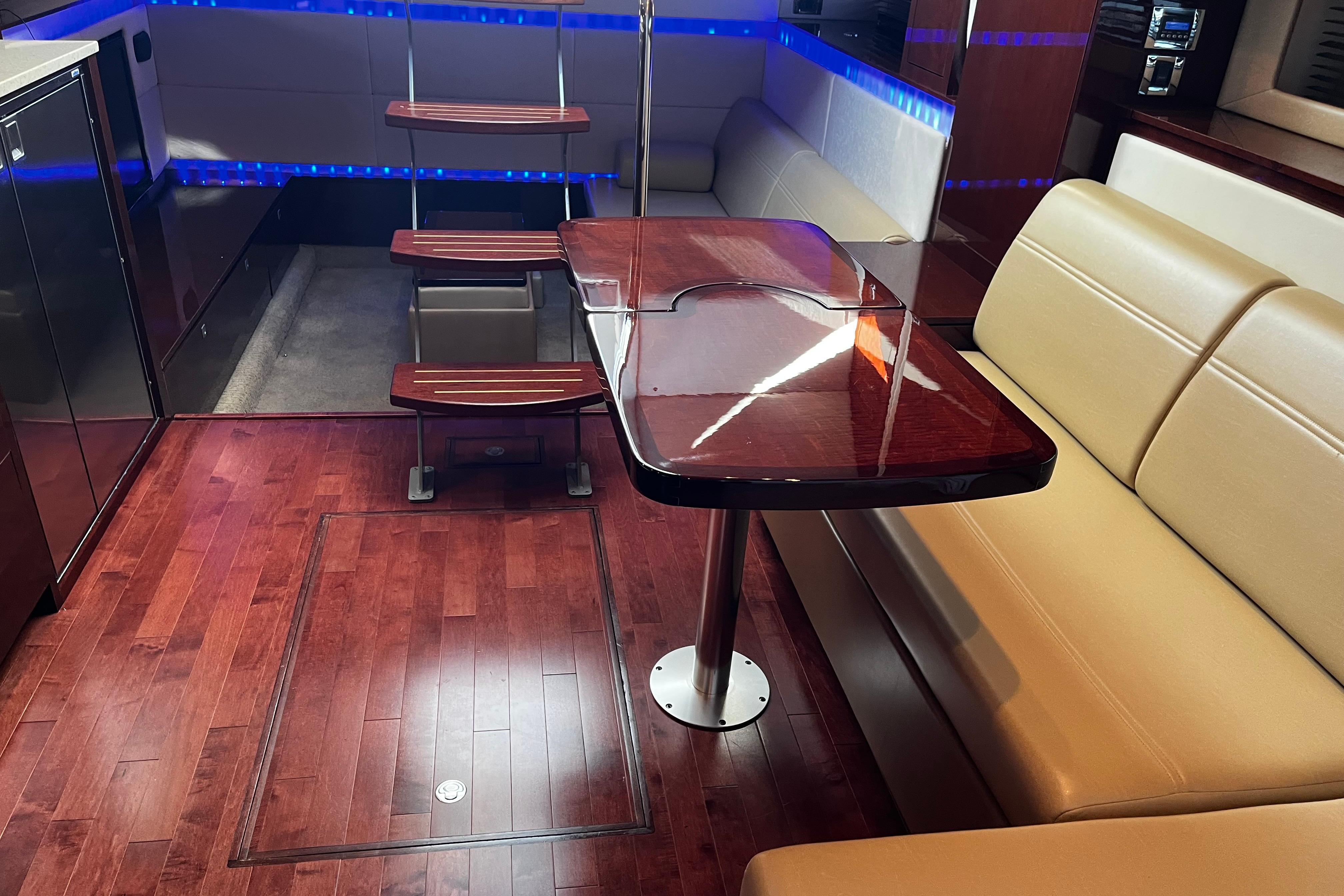 2010 Sea Ray 450 Sundancer #TBST7625J inventory image at Sun Country Yachts, South Lake Union (Seattle)