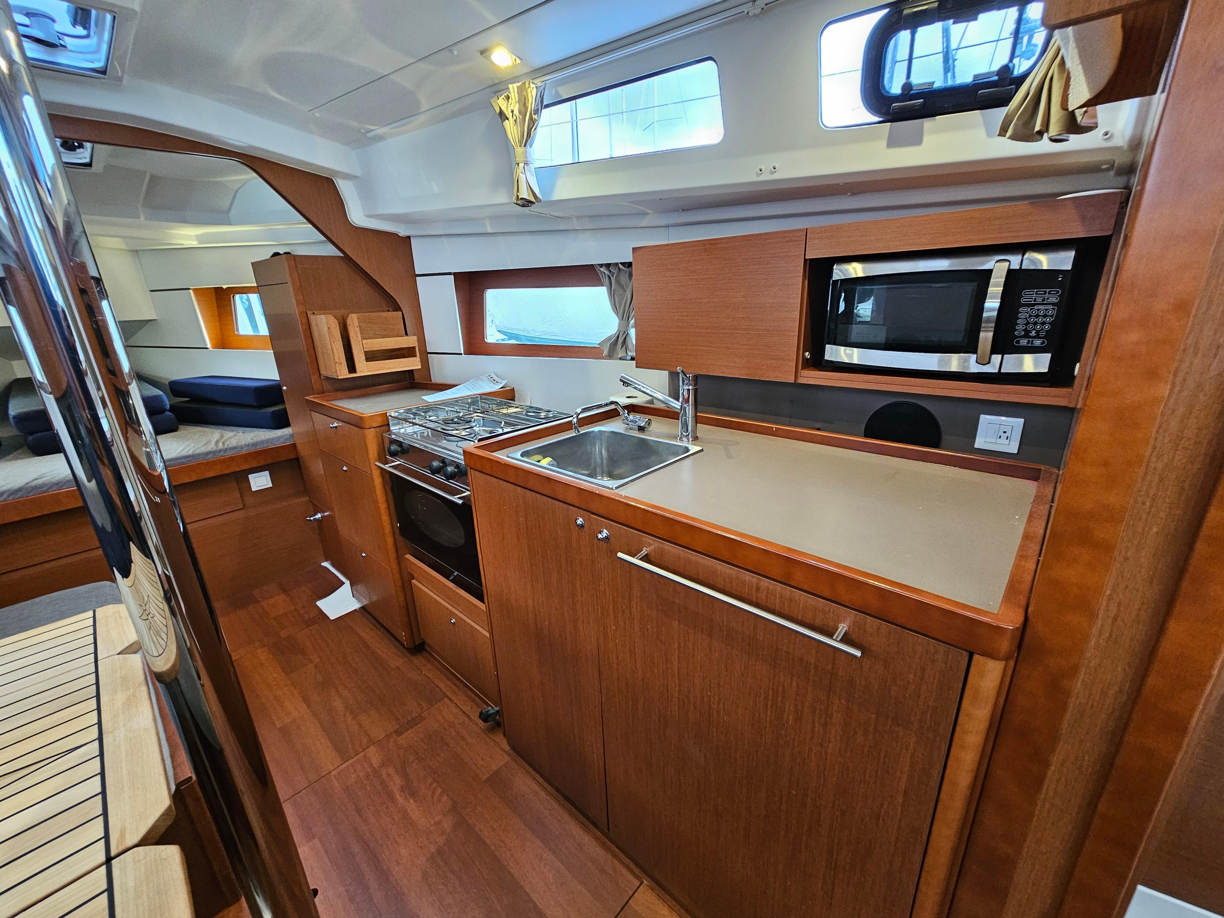 Yacht Photos Pics