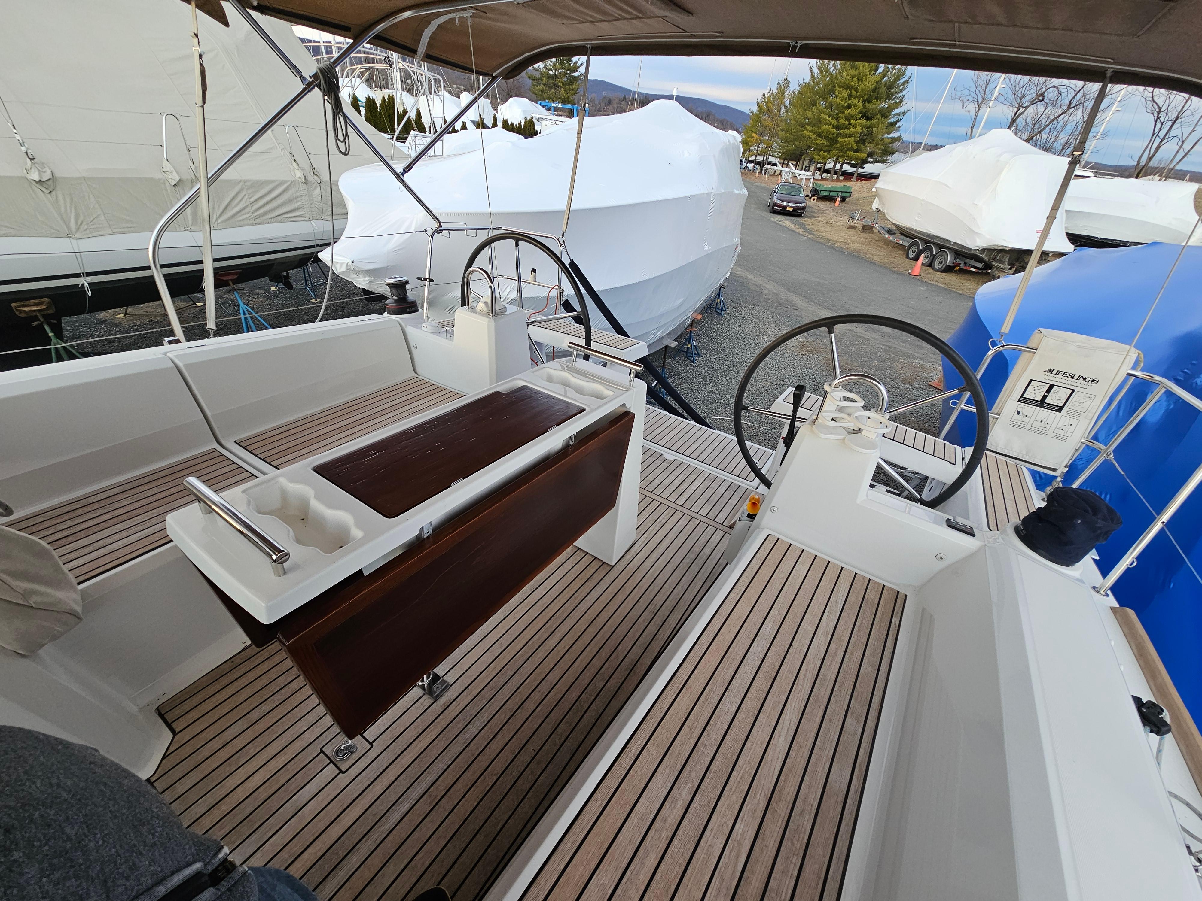 Yacht Photos Pics