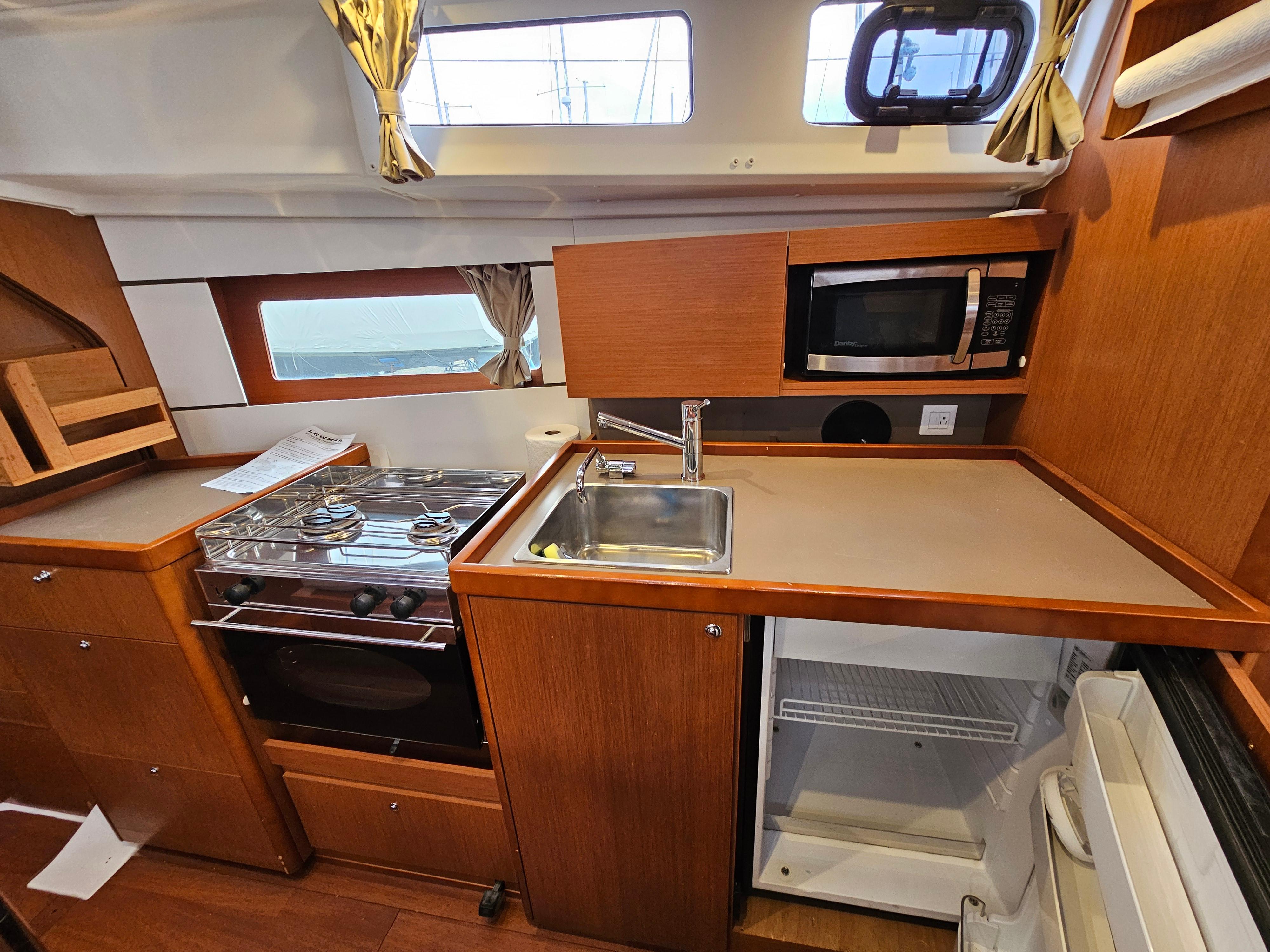 Yacht Photos Pics