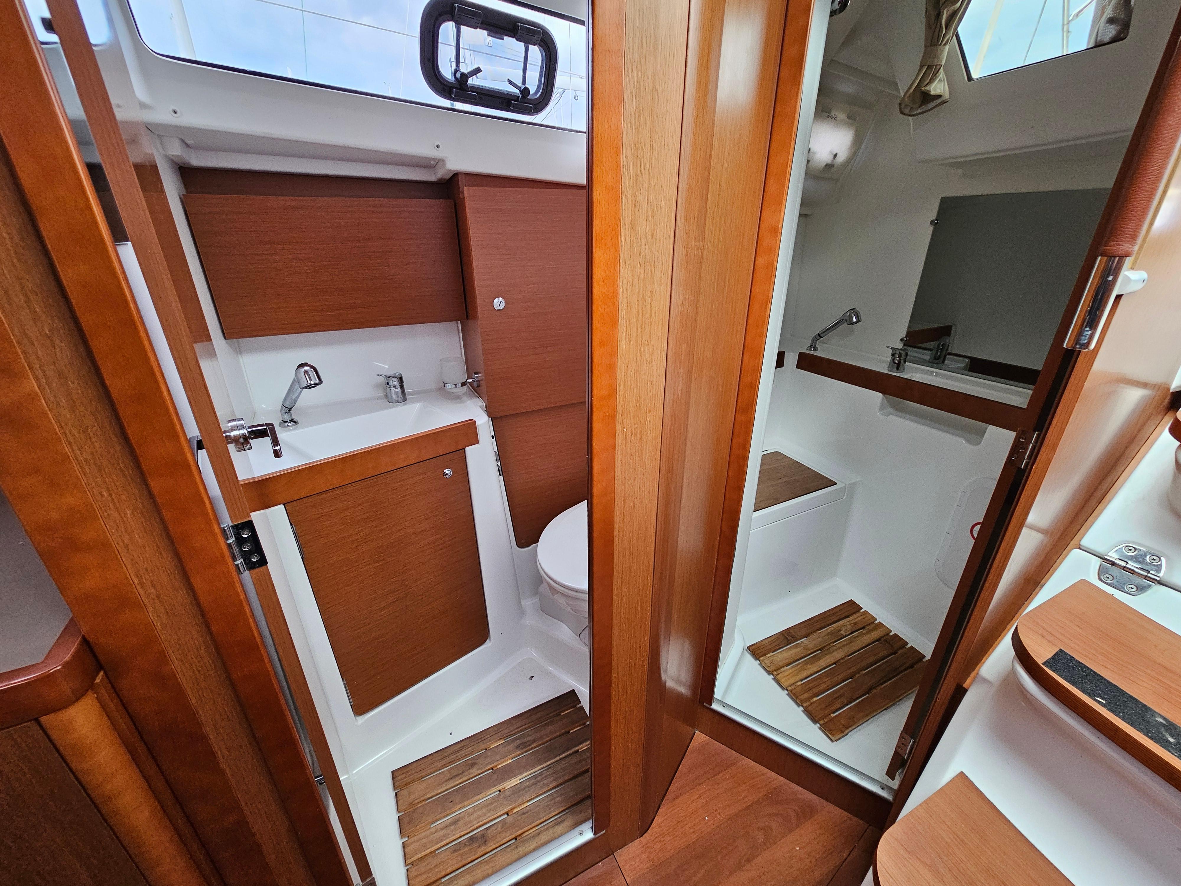 Yacht Photos Pics