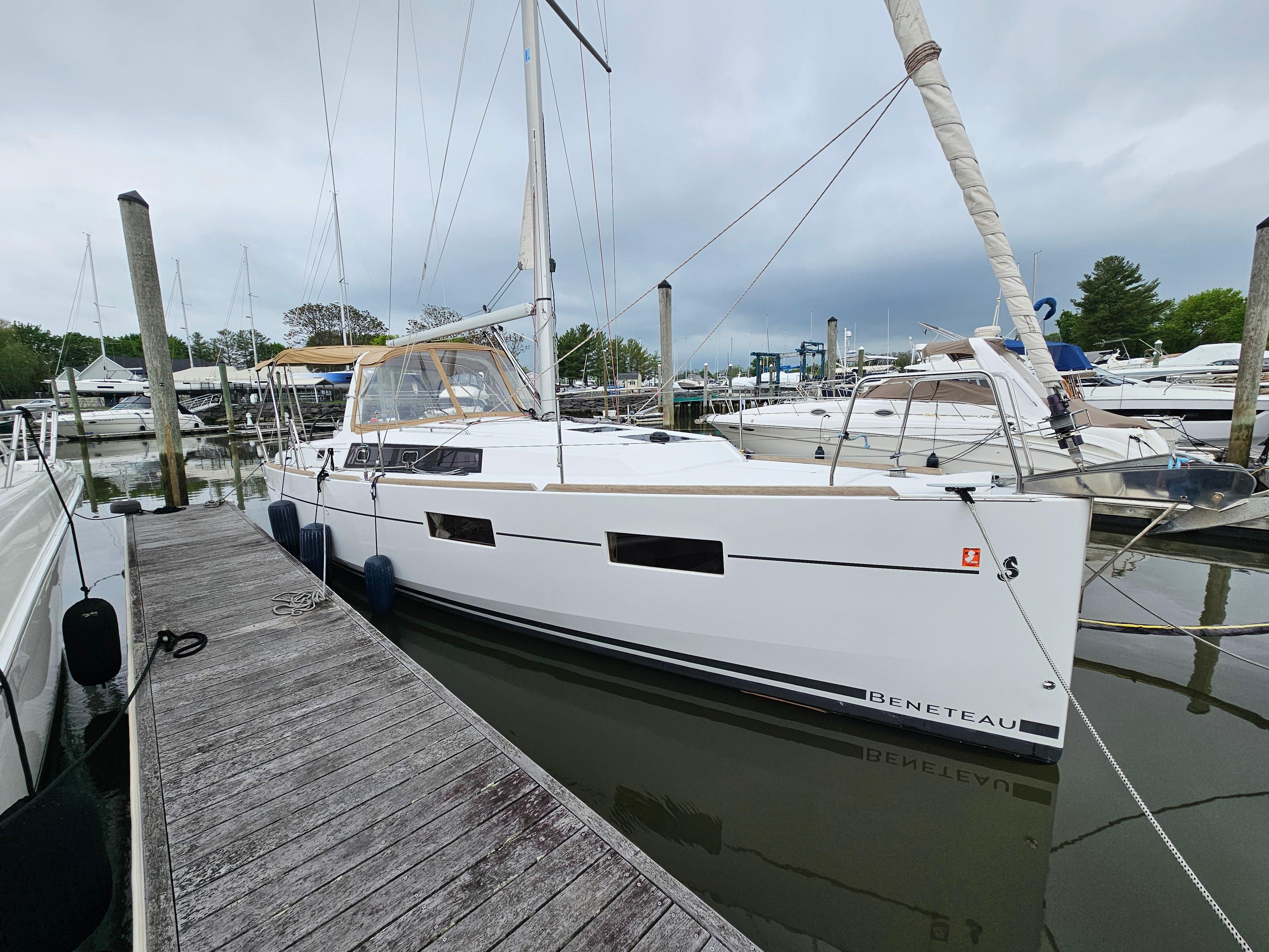 35' Beneteau 2017