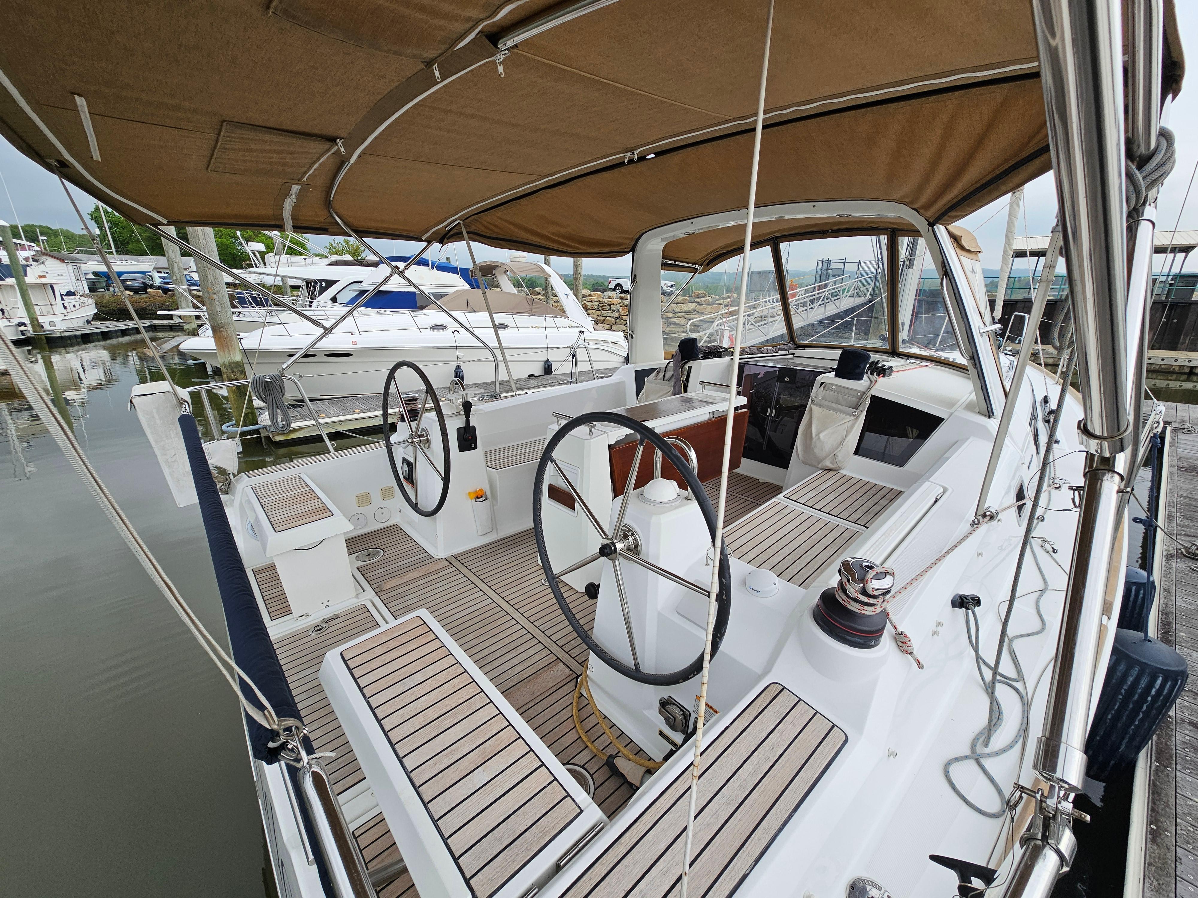 Yacht Photos Pics