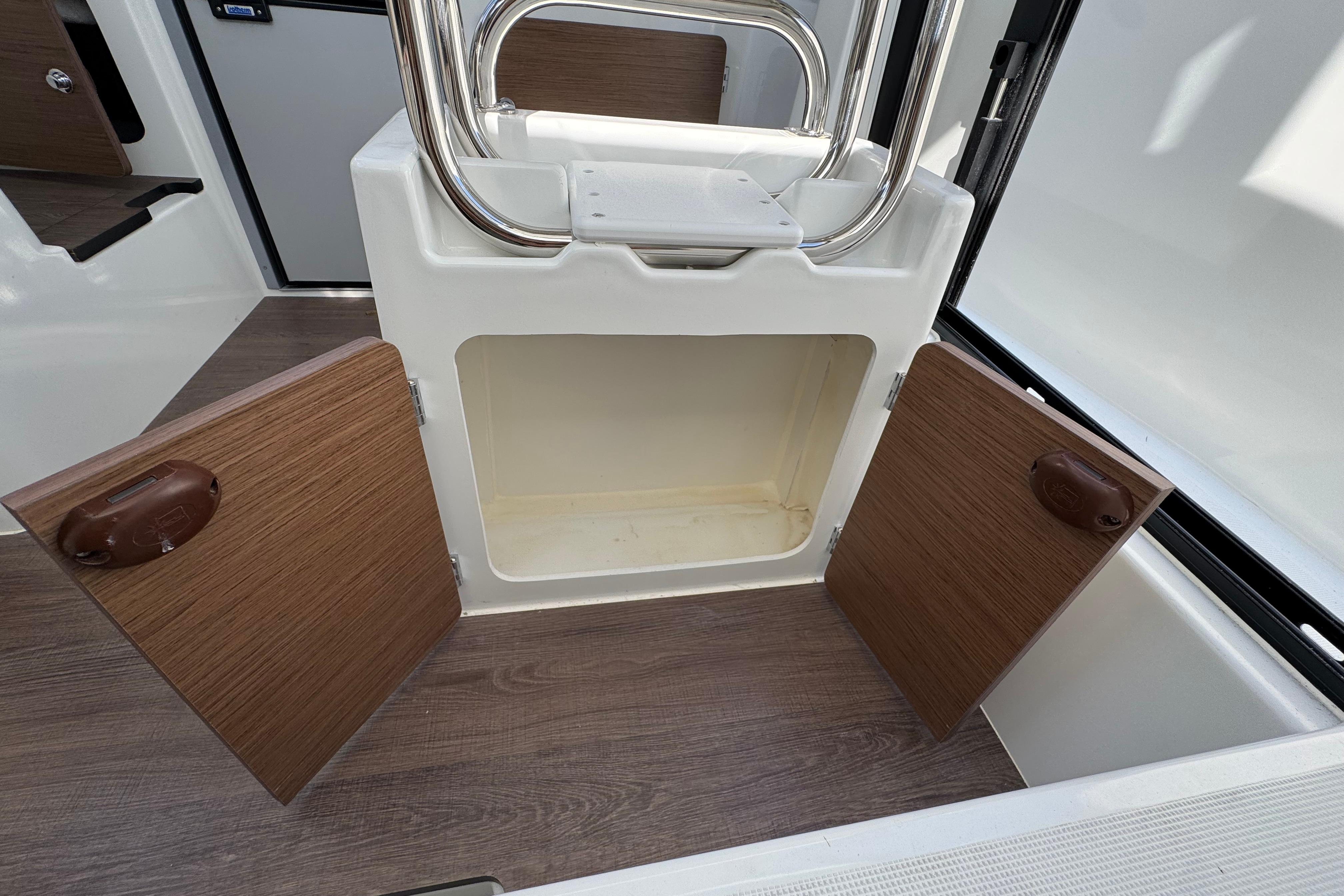 2026 Jeanneau NC Sport 795 Series 2-16