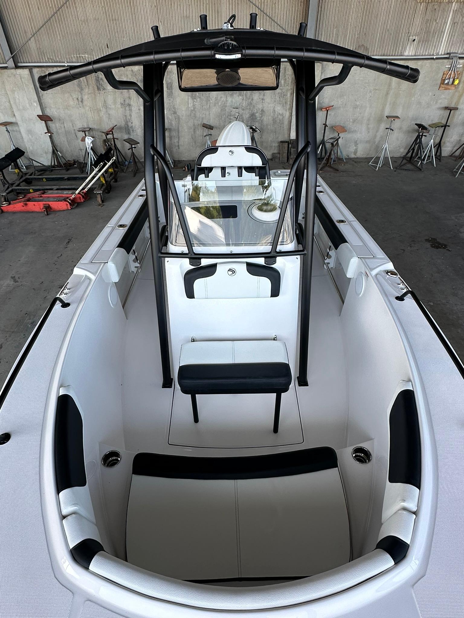 2025 Edgewater 208CC Center Console-21