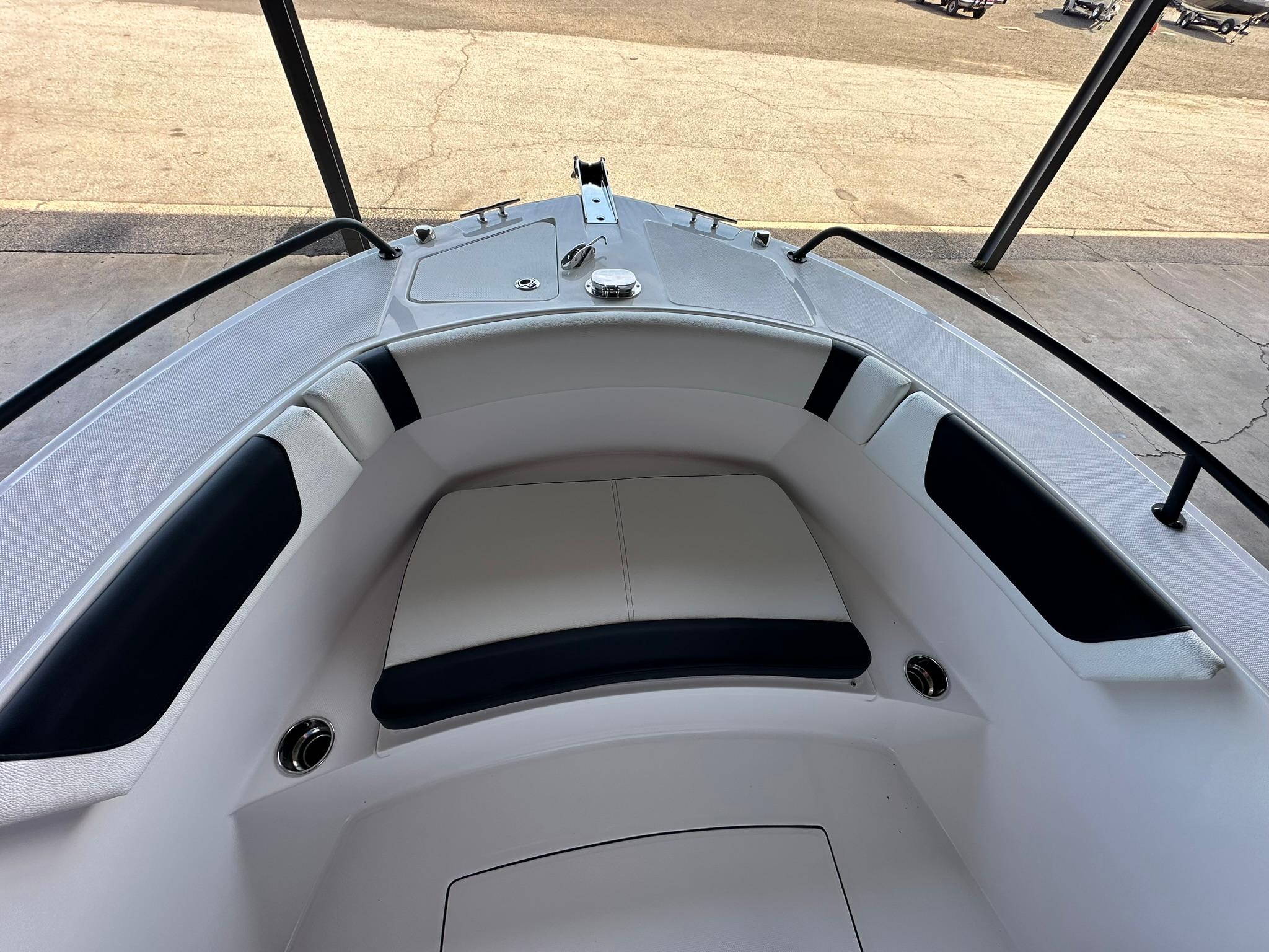 2025 Edgewater 208CC Center Console-17