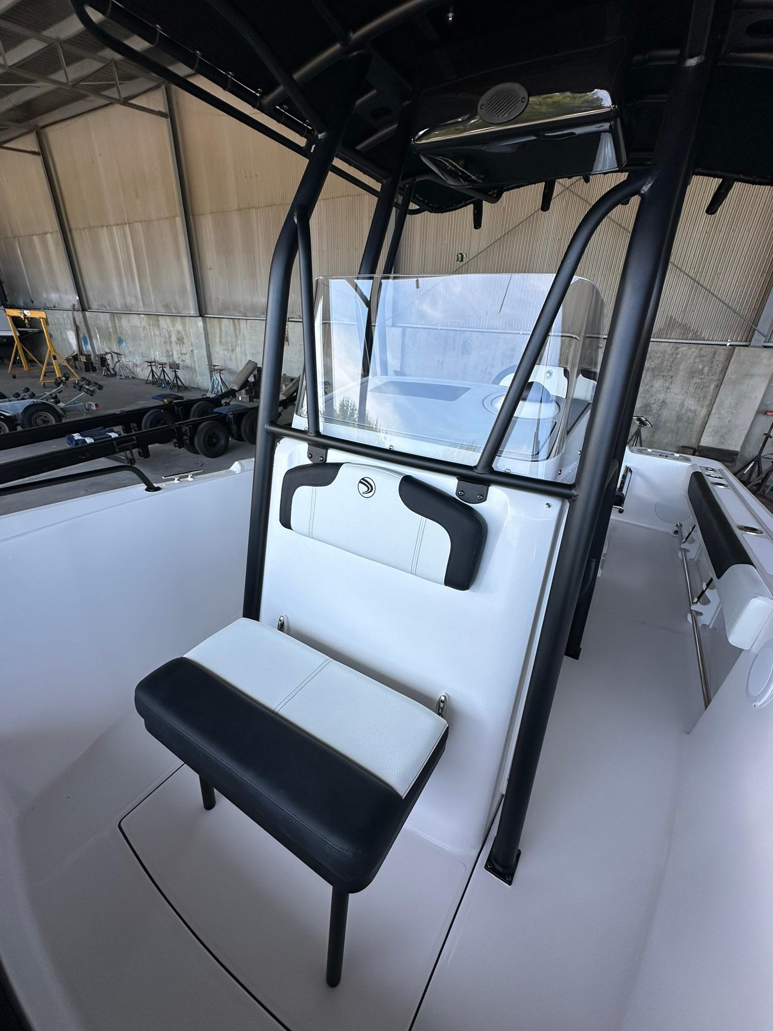 2025 Edgewater 208CC Center Console-20